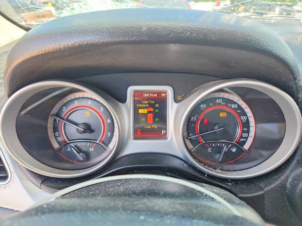 2015 Dodge Journey Se Белый vin: 3C4PDCAB2FT753108