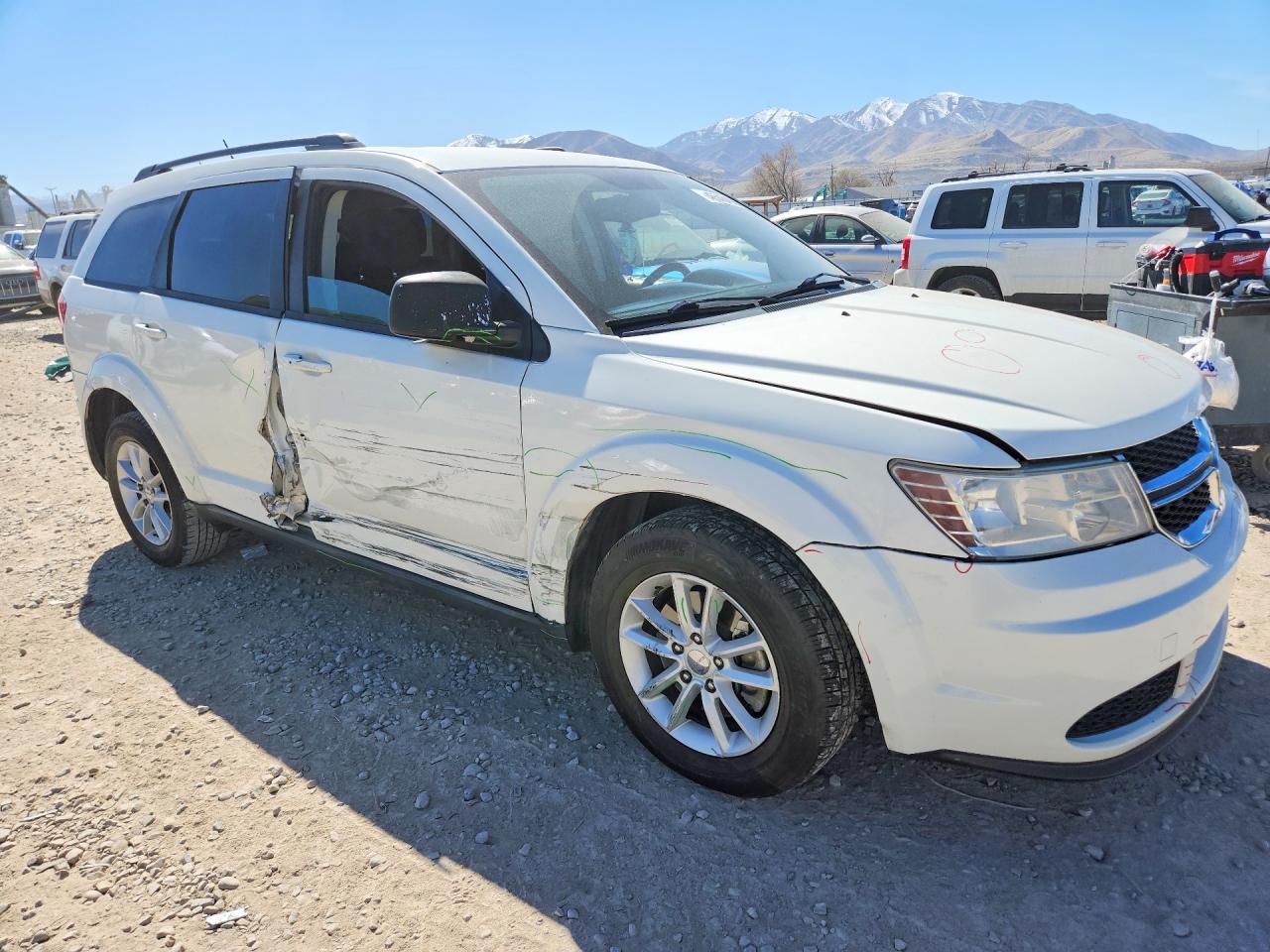 2016 Dodge Journey Se White vin: 3C4PDCAB2GT219379