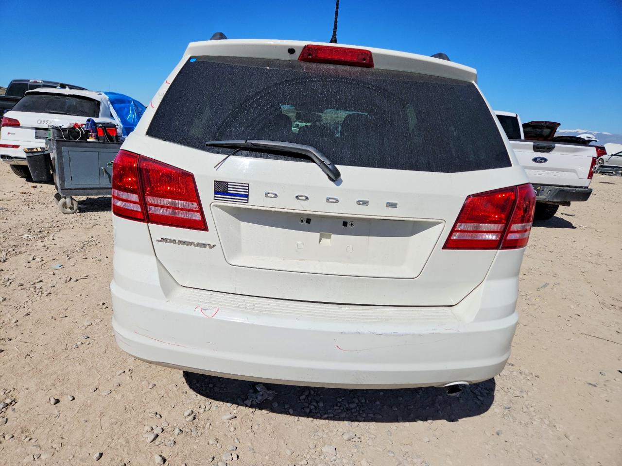 2016 Dodge Journey Se White vin: 3C4PDCAB2GT219379
