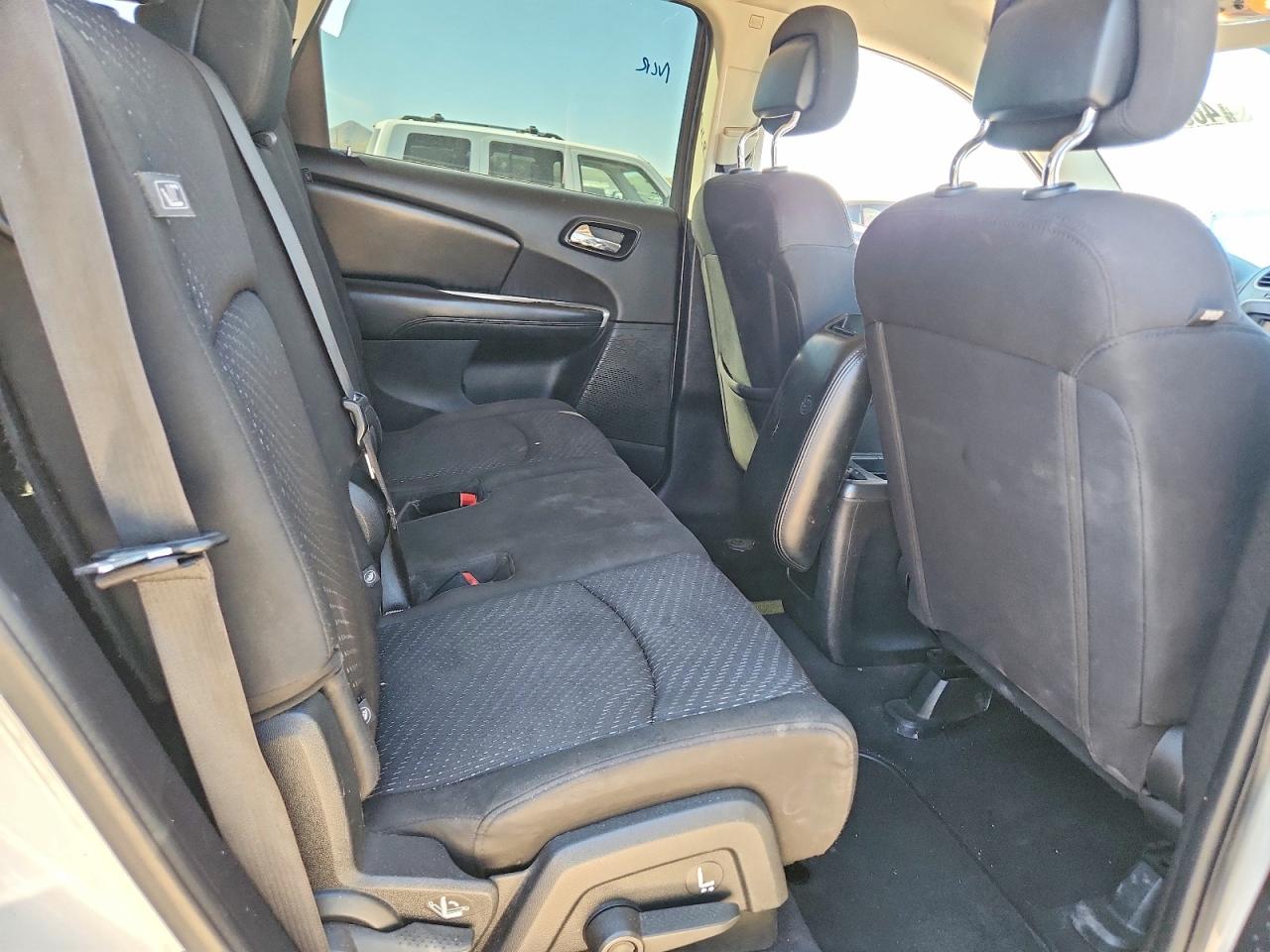 2016 Dodge Journey Se White vin: 3C4PDCAB2GT219379