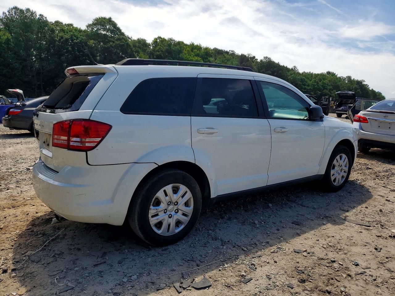 2017 Dodge Journey Se White vin: 3C4PDCAB2HT637121