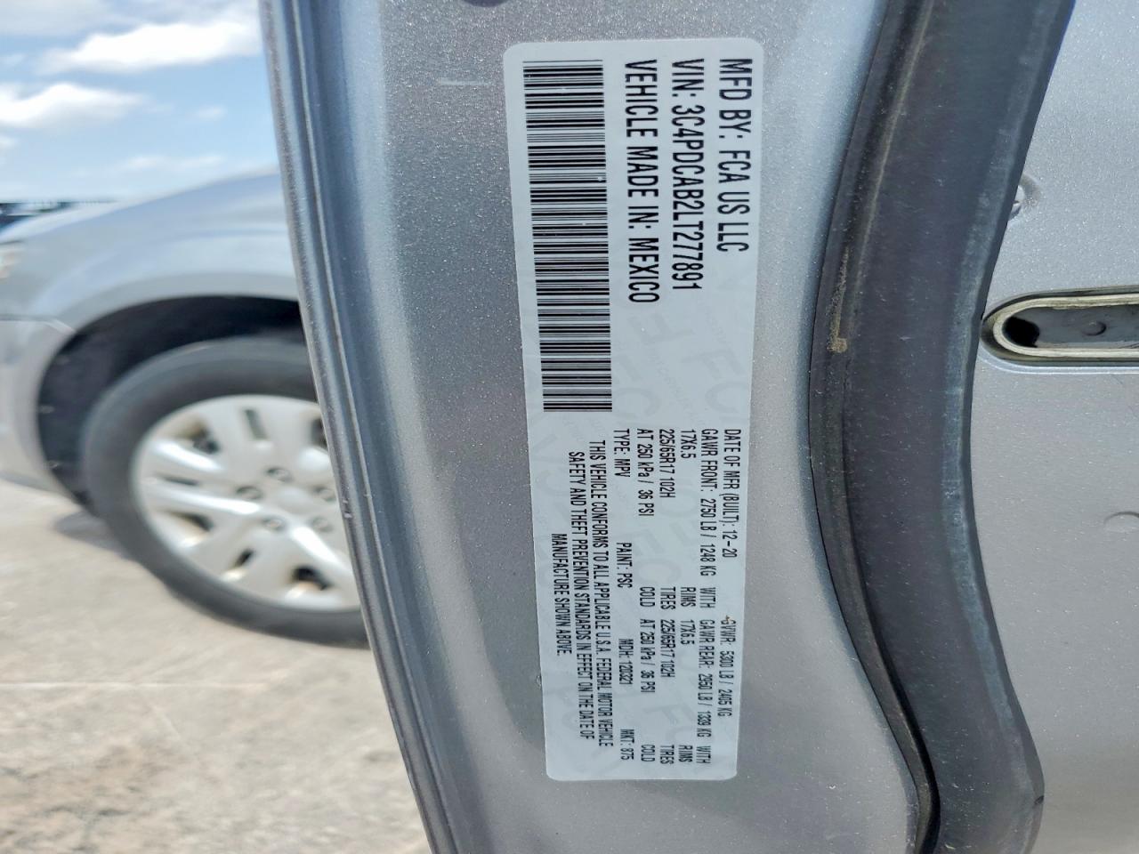 2020 Dodge Journey Se Silver vin: 3C4PDCAB2LT277891
