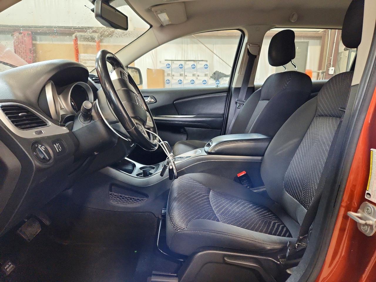 2012 Dodge Journey Se Orange vin: 3C4PDCAB3CT238226