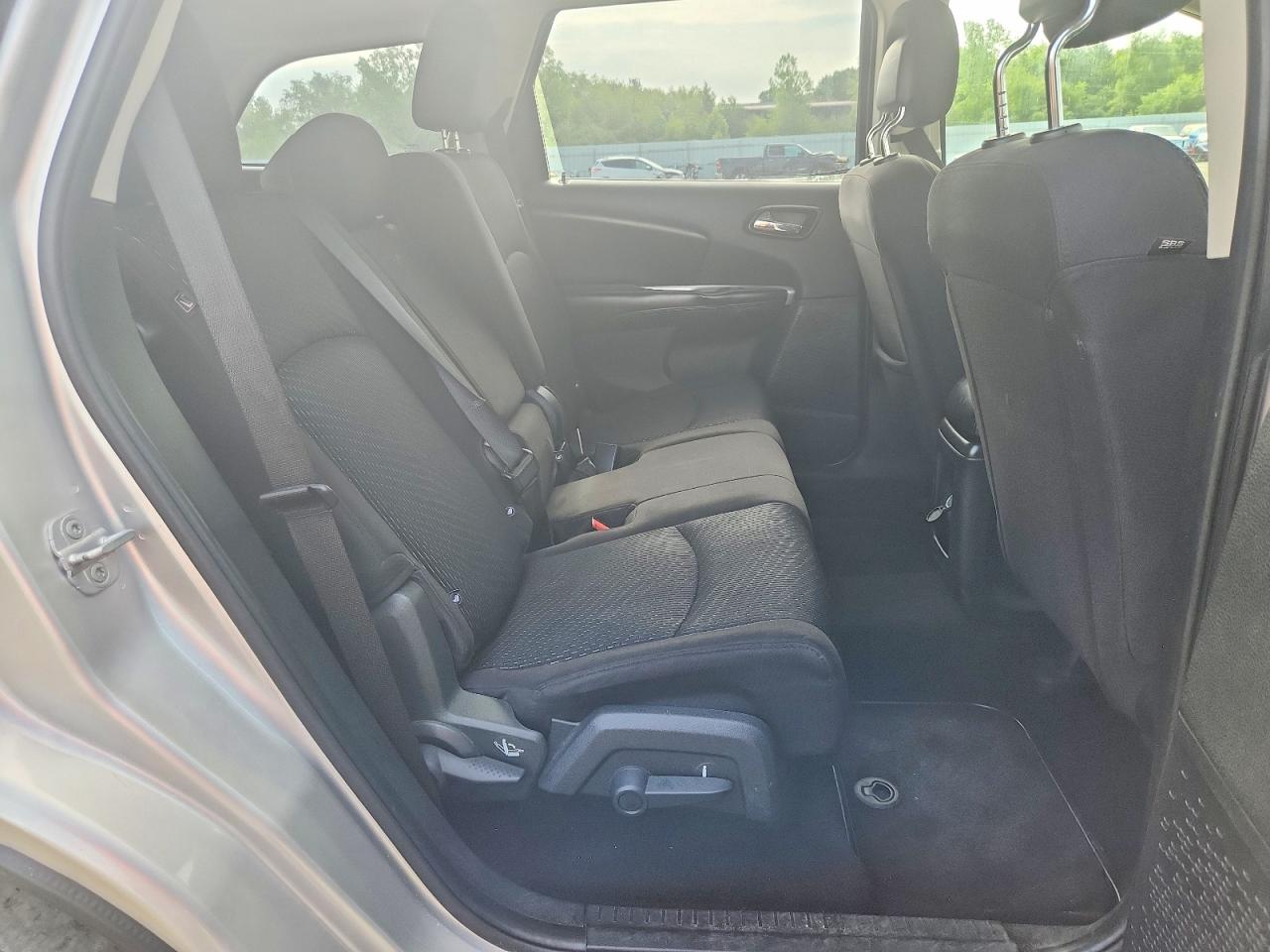 2013 Dodge Journey Se Silver vin: 3C4PDCAB3DT725945