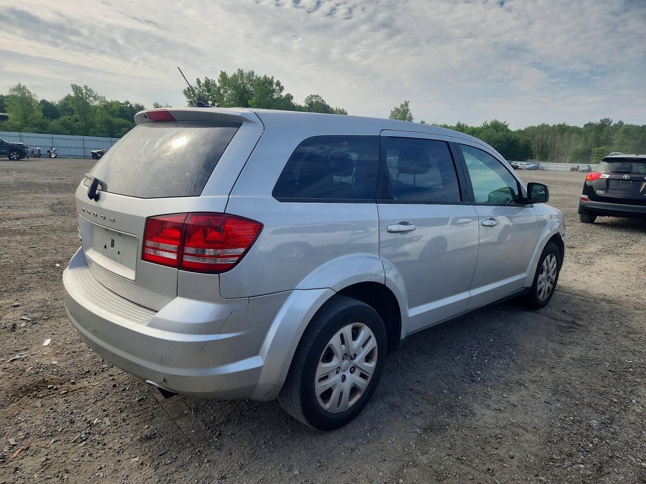 2013 Dodge Journey Se Silver vin: 3C4PDCAB3DT725945