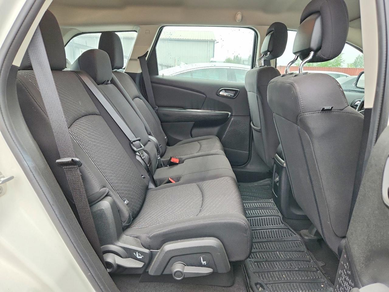 2014 Dodge Journey Se White vin: 3C4PDCAB3ET104562