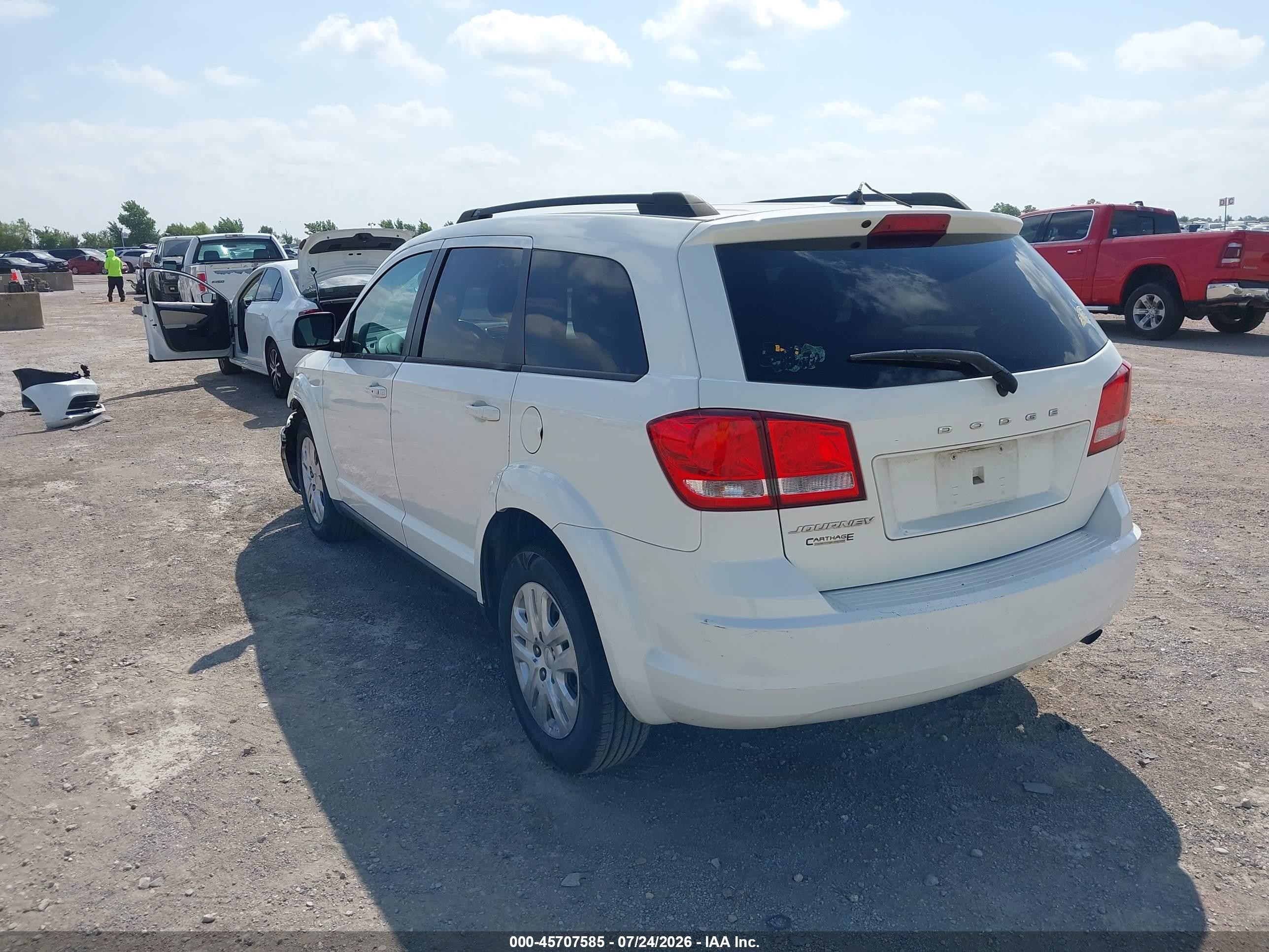 2015 Dodge Journey Se Белый vin: 3C4PDCAB3FT556772