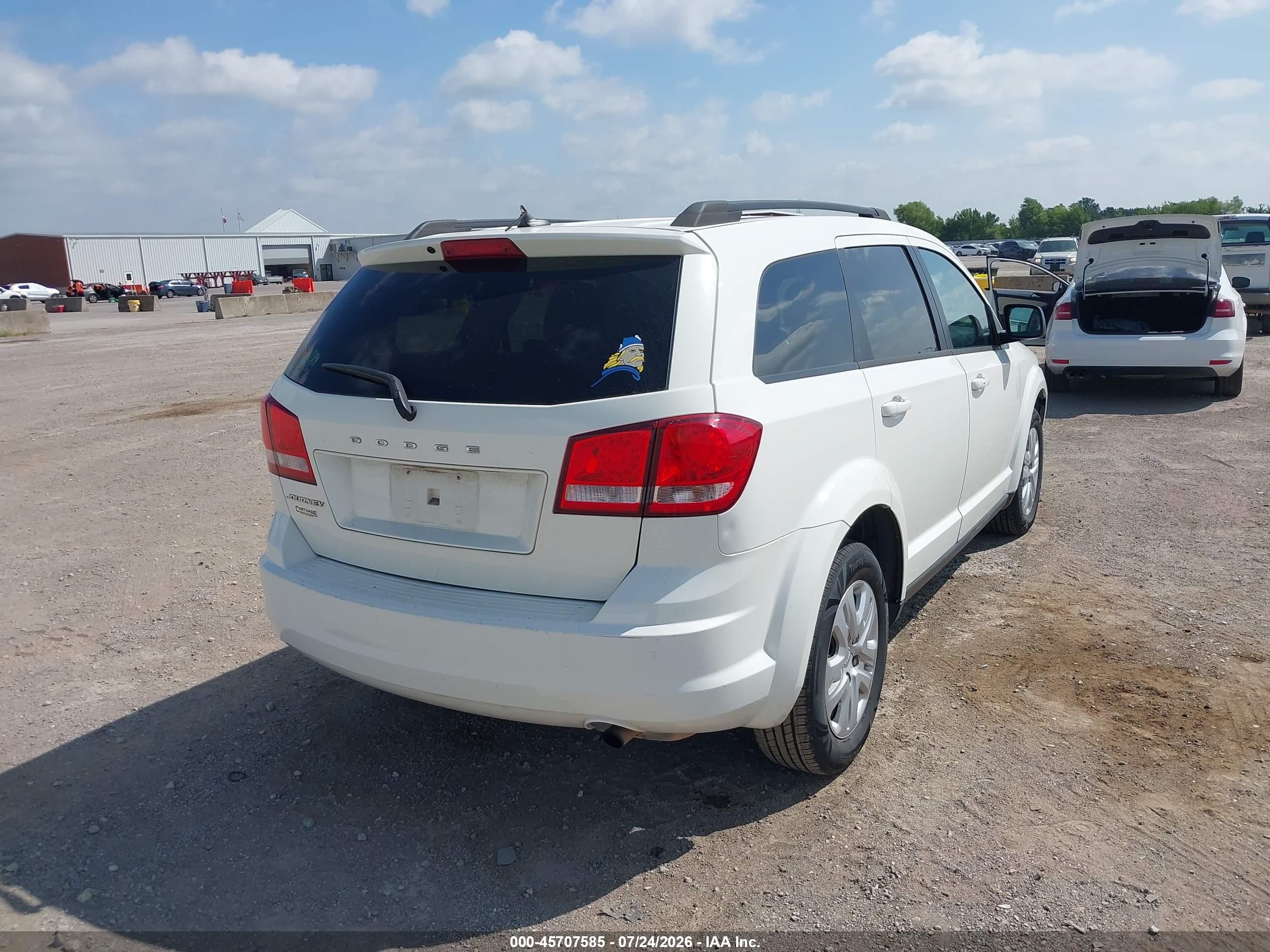 2015 Dodge Journey Se Белый vin: 3C4PDCAB3FT556772