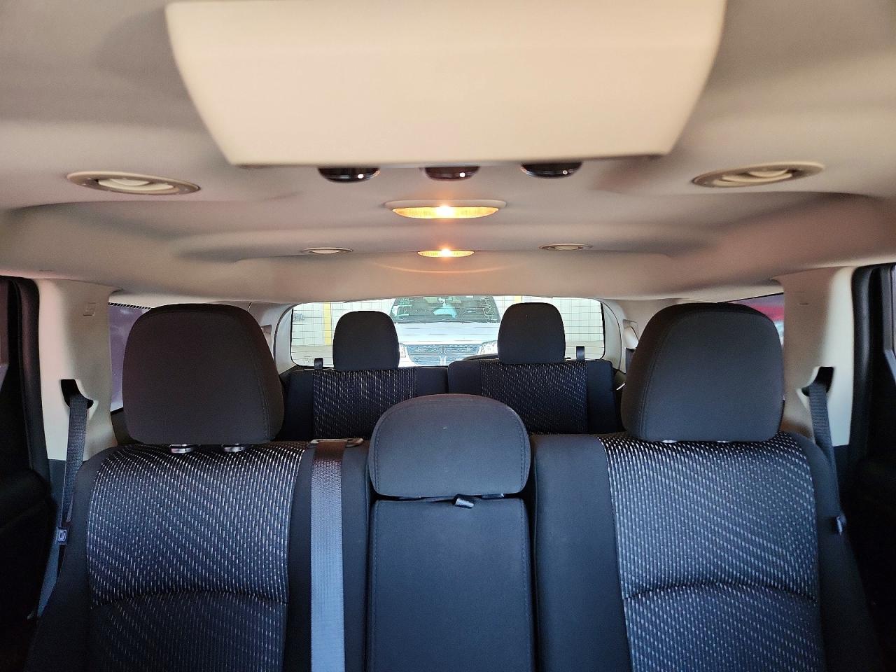 2015 Dodge Journey Se Silver vin: 3C4PDCAB3FT728444