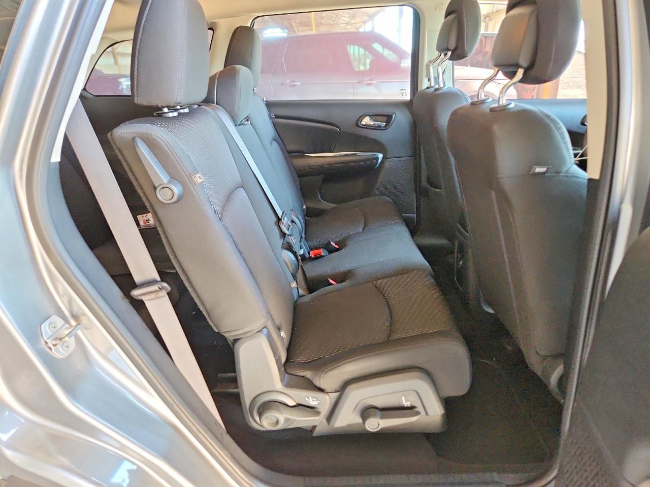 2015 Dodge Journey Se Silver vin: 3C4PDCAB3FT728444