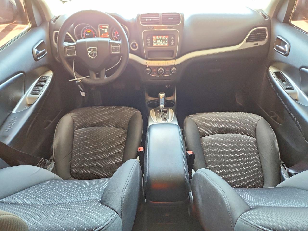 2015 Dodge Journey Se Silver vin: 3C4PDCAB3FT728444