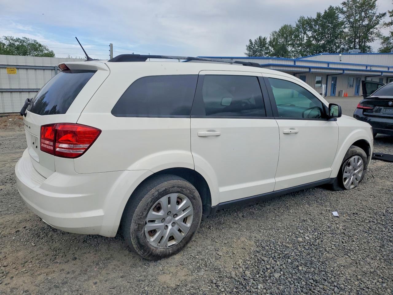 2017 Dodge Journey Se White vin: 3C4PDCAB3HT694685