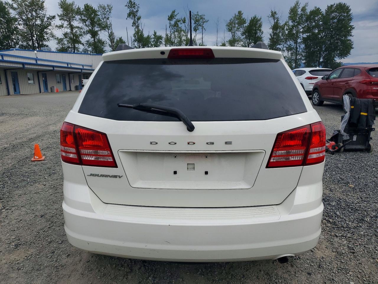 2017 Dodge Journey Se White vin: 3C4PDCAB3HT694685