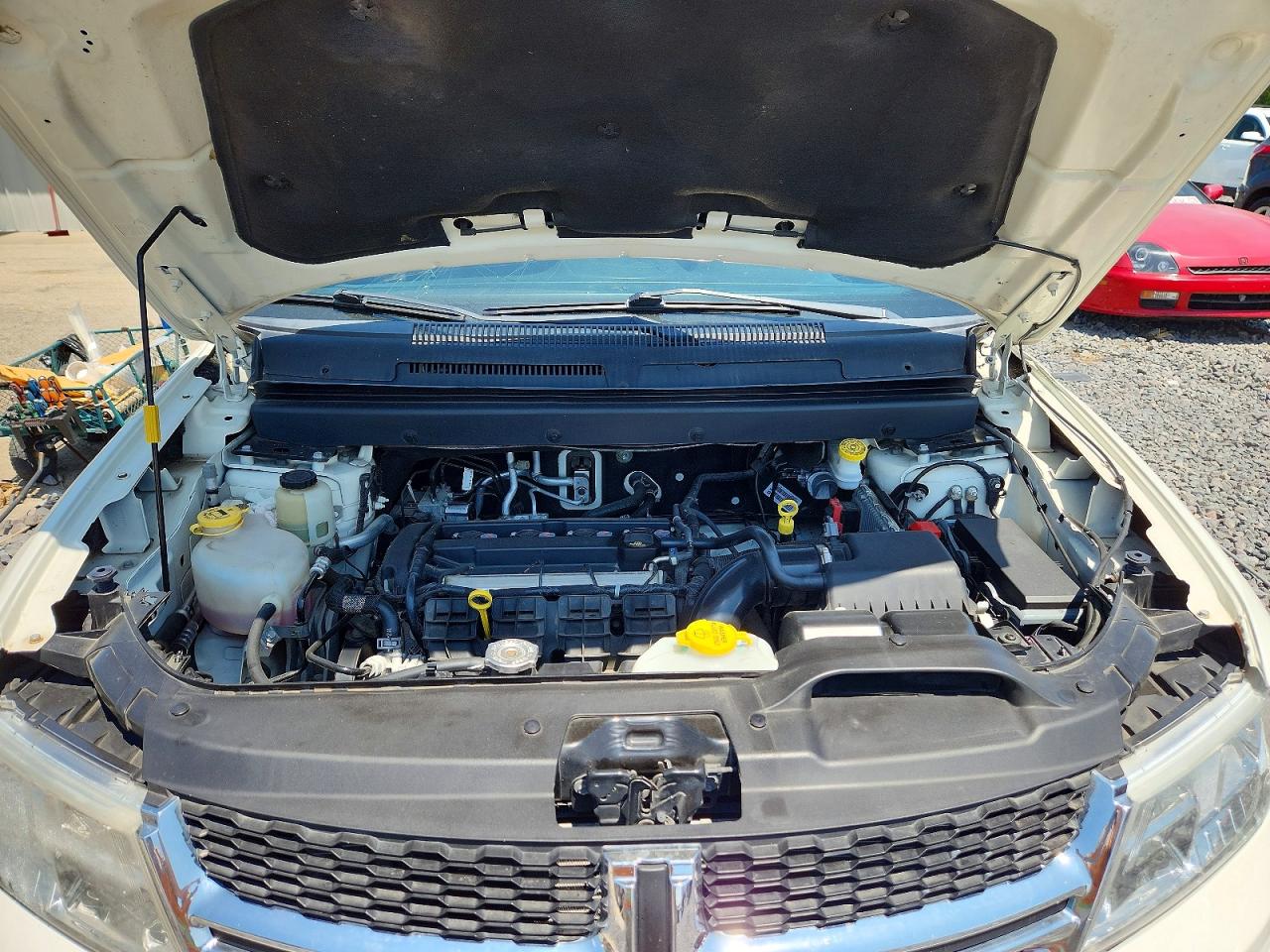 2018 Dodge Journey Se White vin: 3C4PDCAB3JT448581