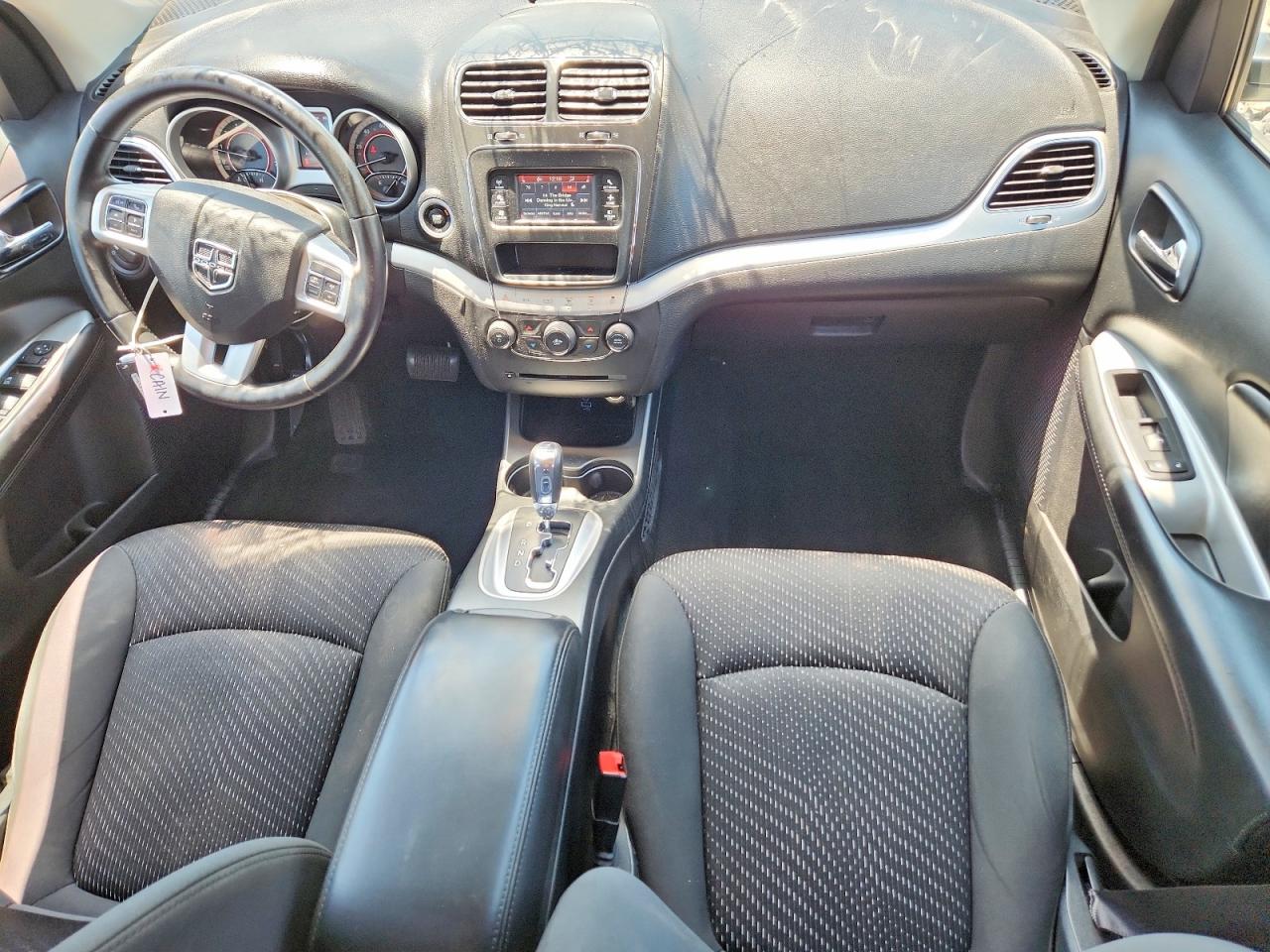 2018 Dodge Journey Se White vin: 3C4PDCAB3JT448581