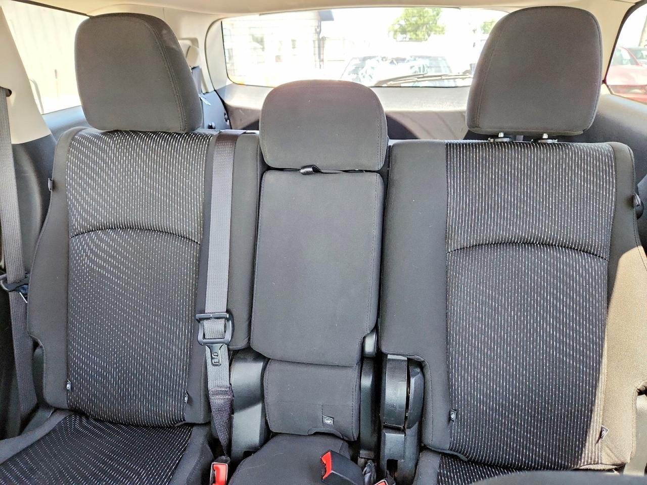 2018 Dodge Journey Se White vin: 3C4PDCAB3JT448581