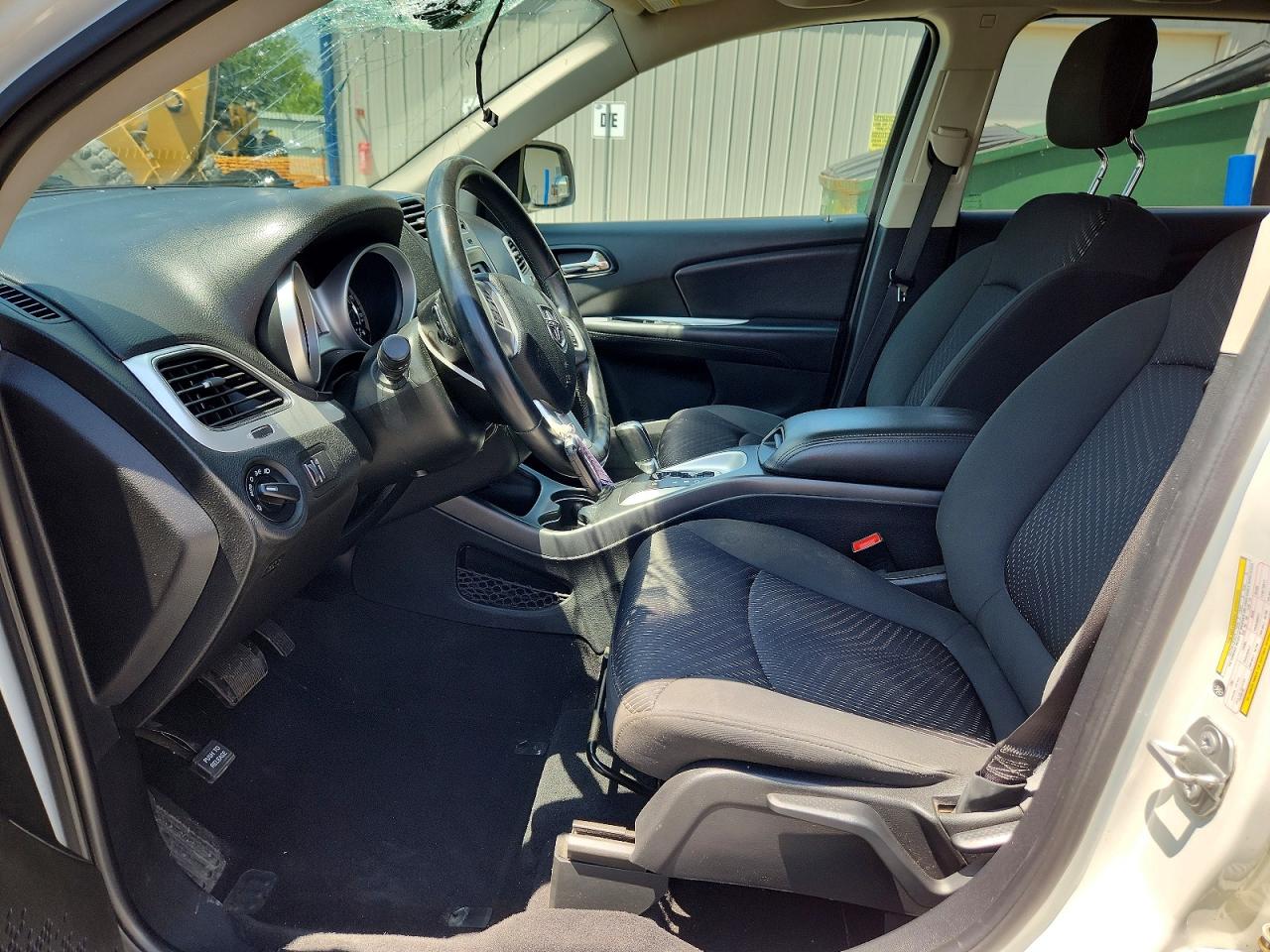 2018 Dodge Journey Se White vin: 3C4PDCAB3JT448581