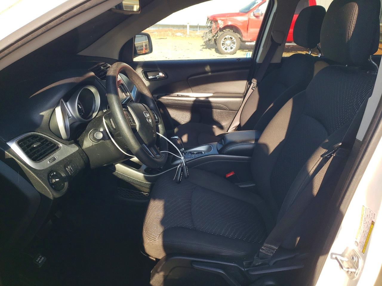 2019 Dodge Journey Se Белый vin: 3C4PDCAB3KT747165