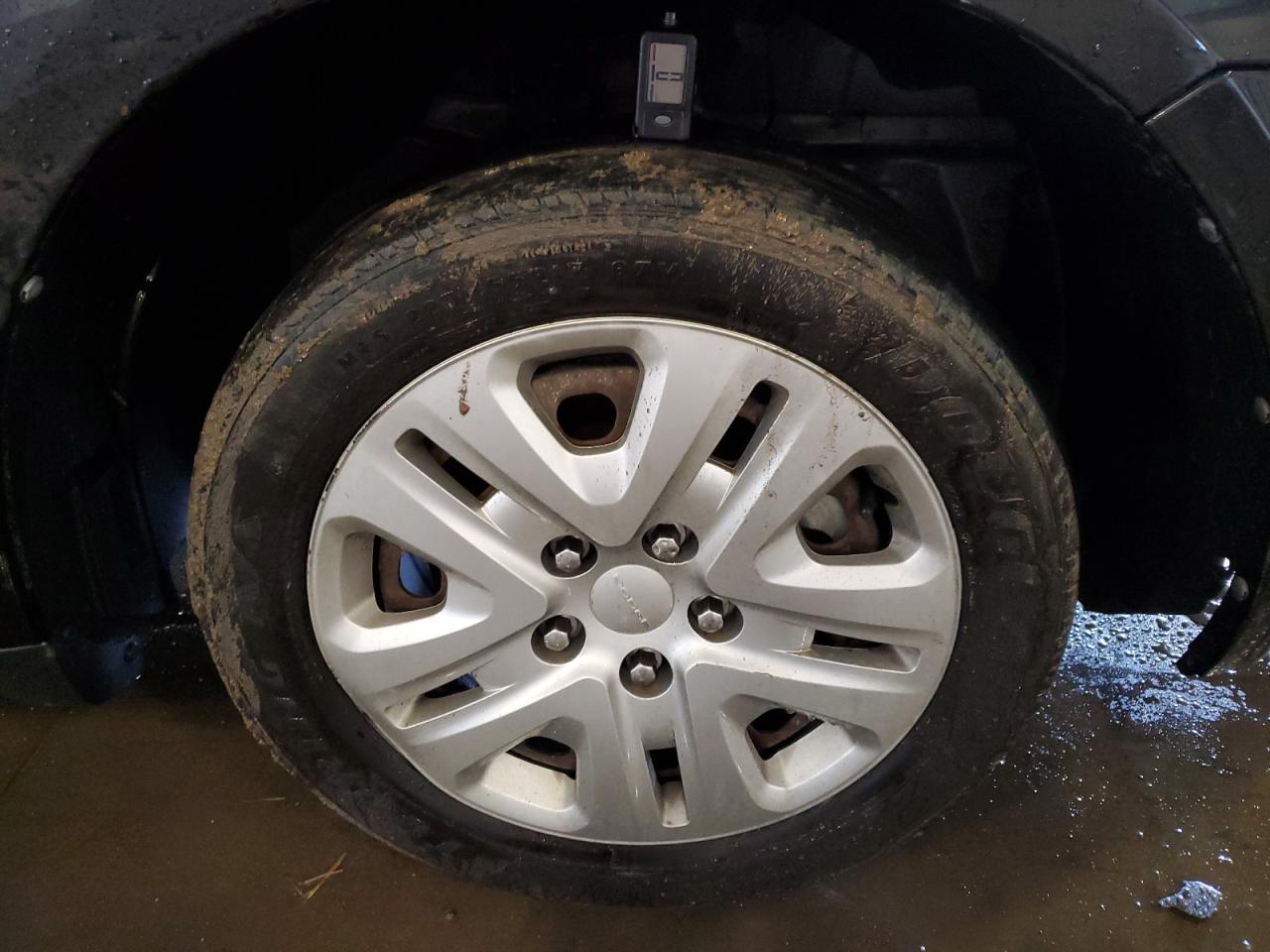 2019 Dodge Journey Se Black vin: 3C4PDCAB3KT751359 Damage: Right Front Tire, Worn, Replacement Required