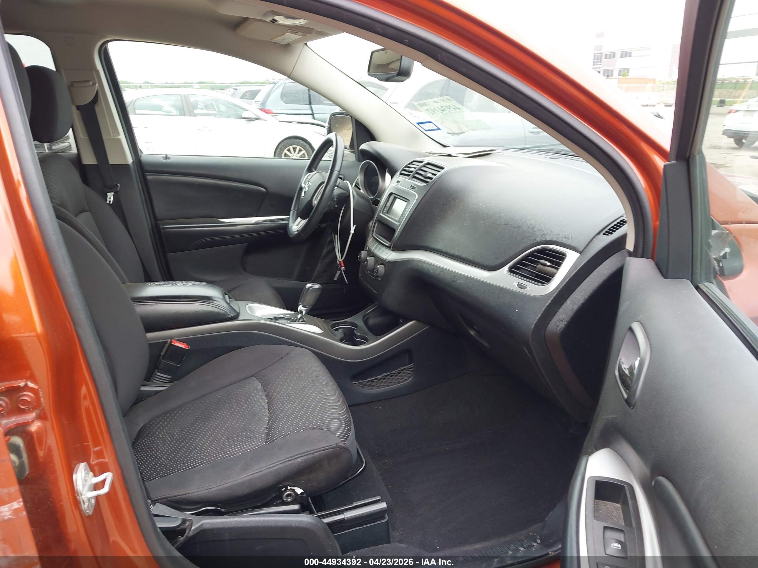 2014 Dodge Journey Se Orange vin: 3C4PDCAB4ET101296