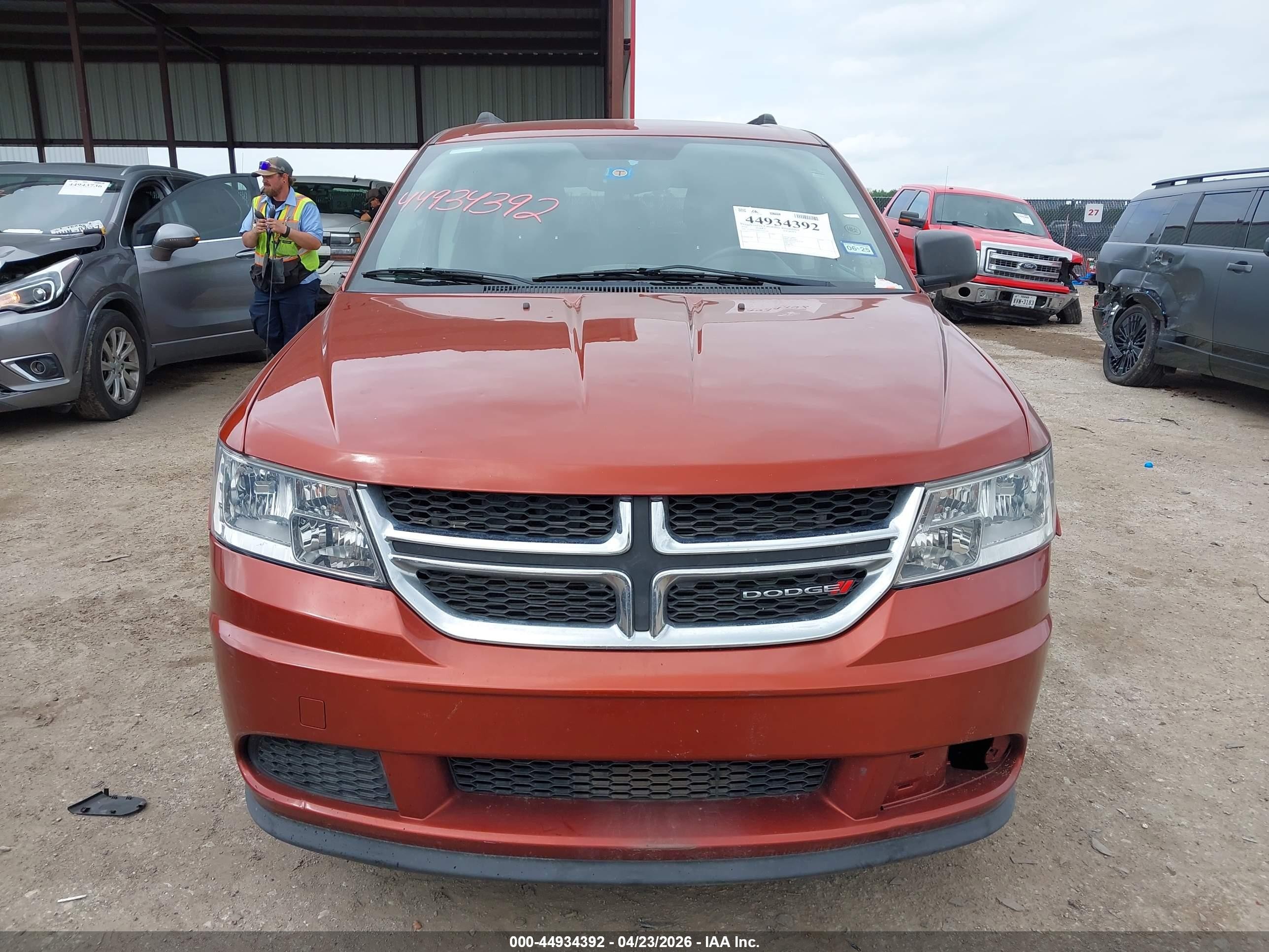 2014 Dodge Journey Se Orange vin: 3C4PDCAB4ET101296
