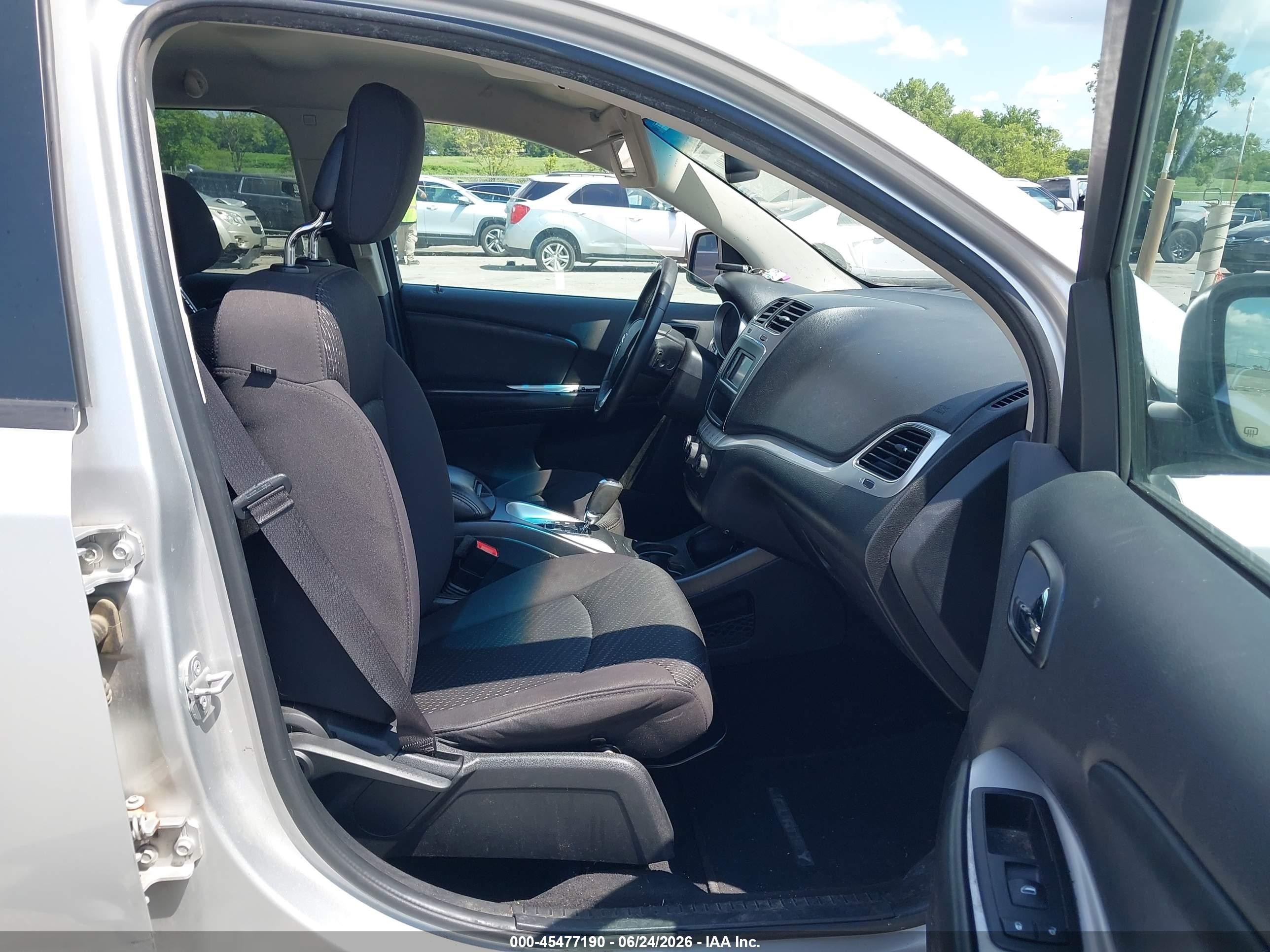 2014 Dodge Journey Se Silver vin: 3C4PDCAB4ET141314
