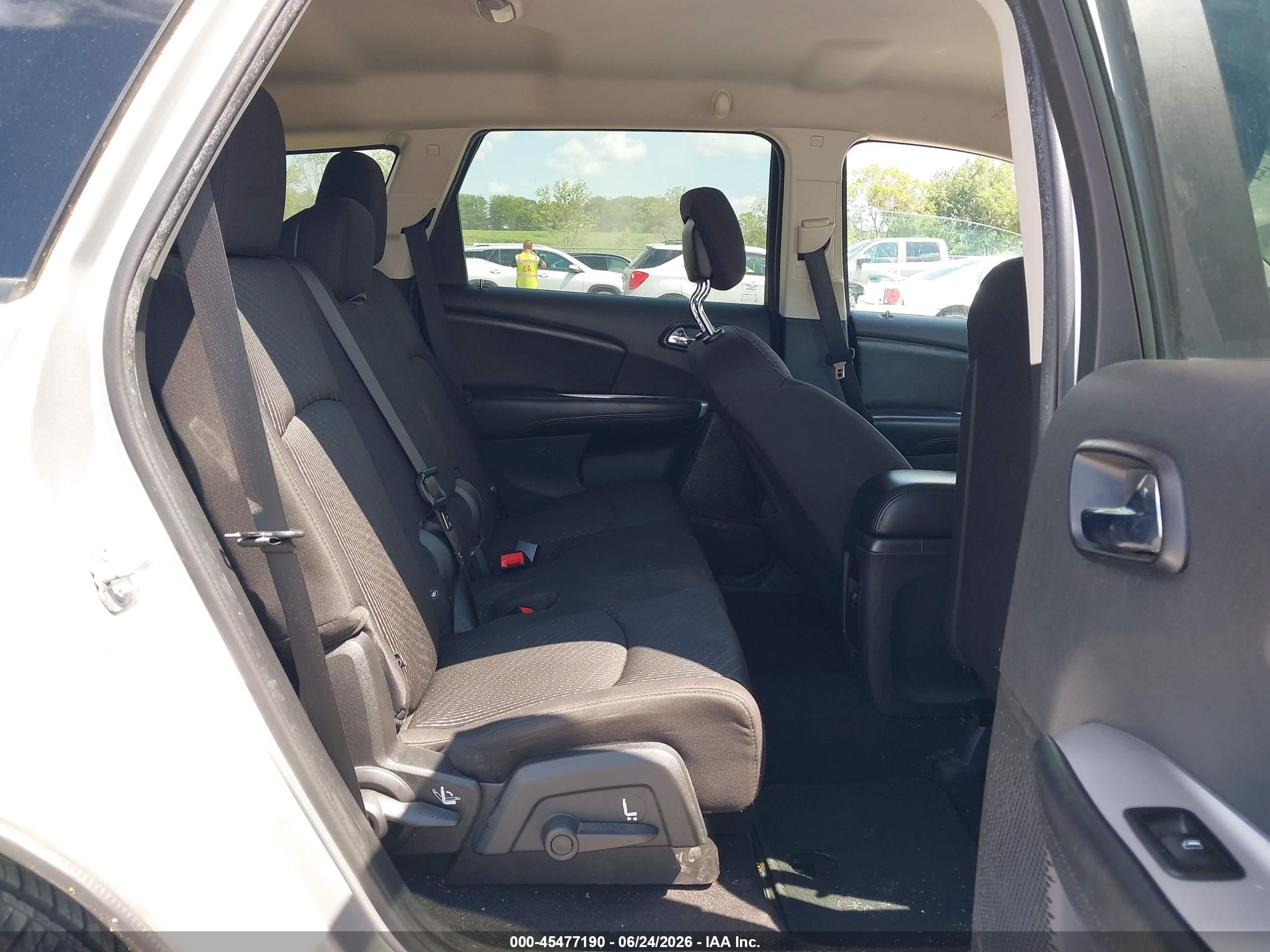 2014 Dodge Journey Se Silver vin: 3C4PDCAB4ET141314