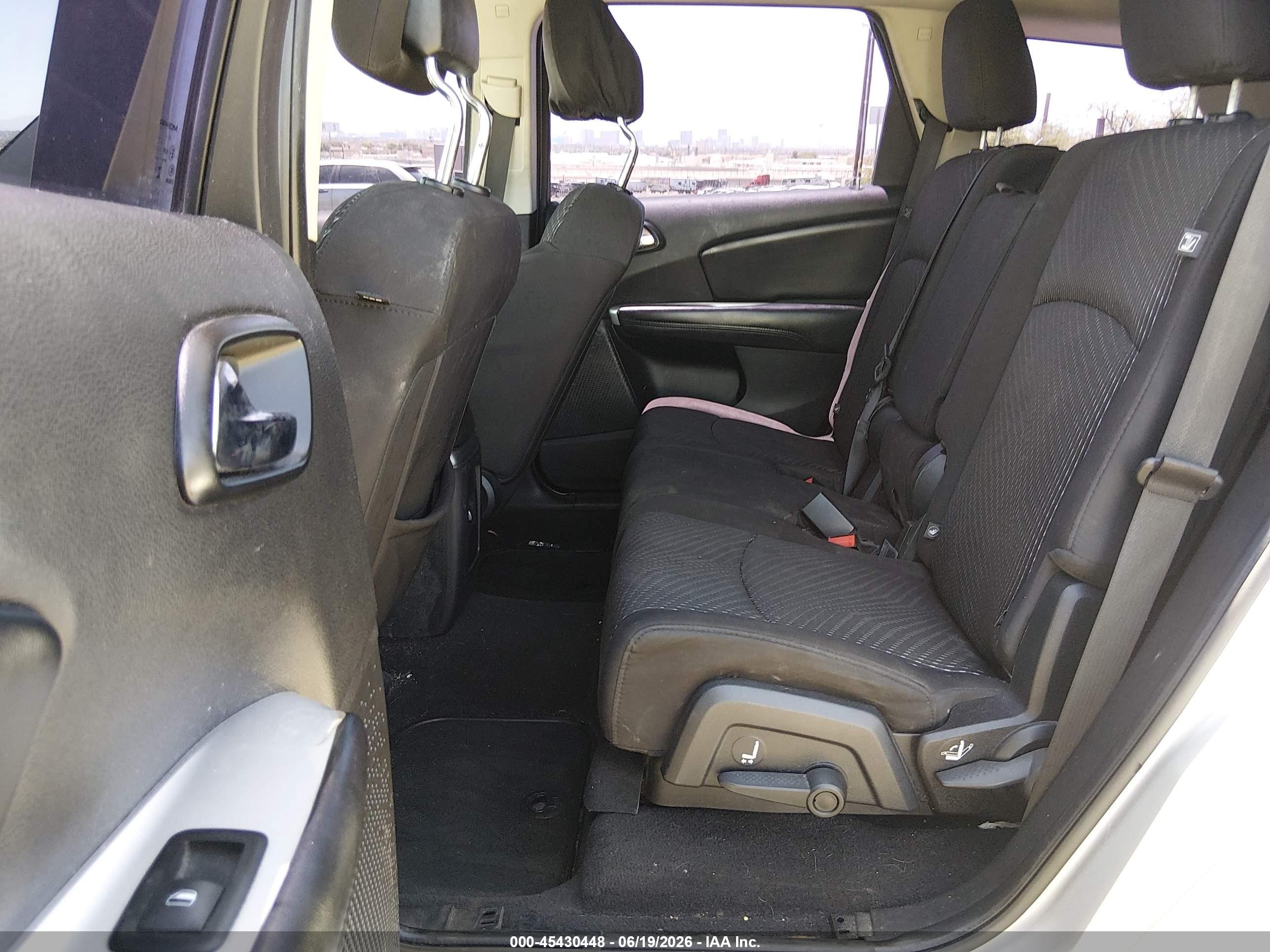 2014 Dodge Journey American Value Pkg Серебряный vin: 3C4PDCAB4ET238660