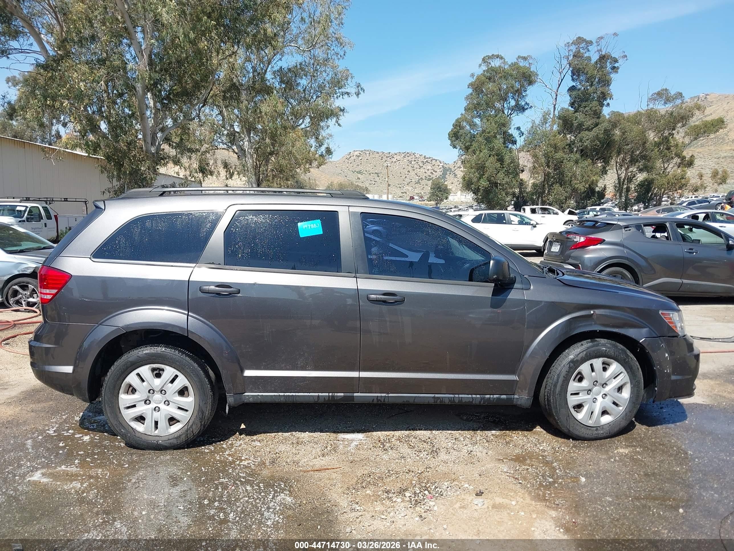 2020 Dodge Journey Se Value Gray vin: 3C4PDCAB4LT270778