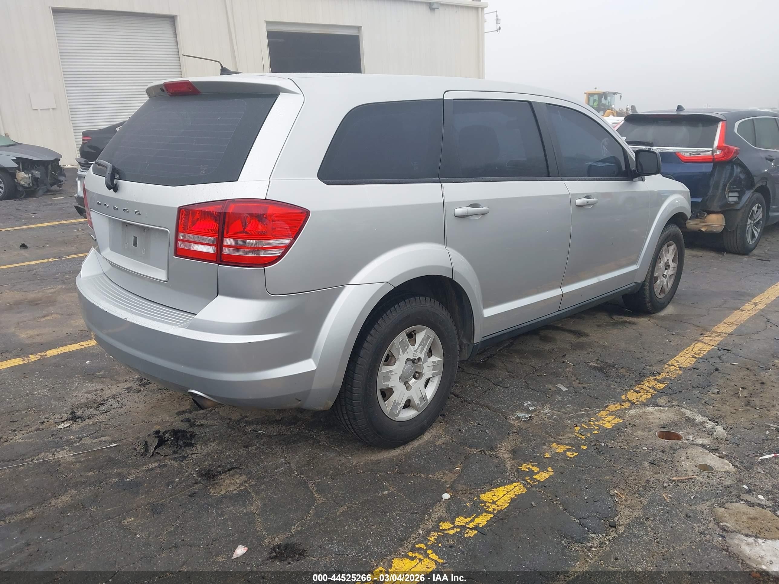 2012 Dodge Journey Se/avp Silver vin: 3C4PDCAB5CT204210