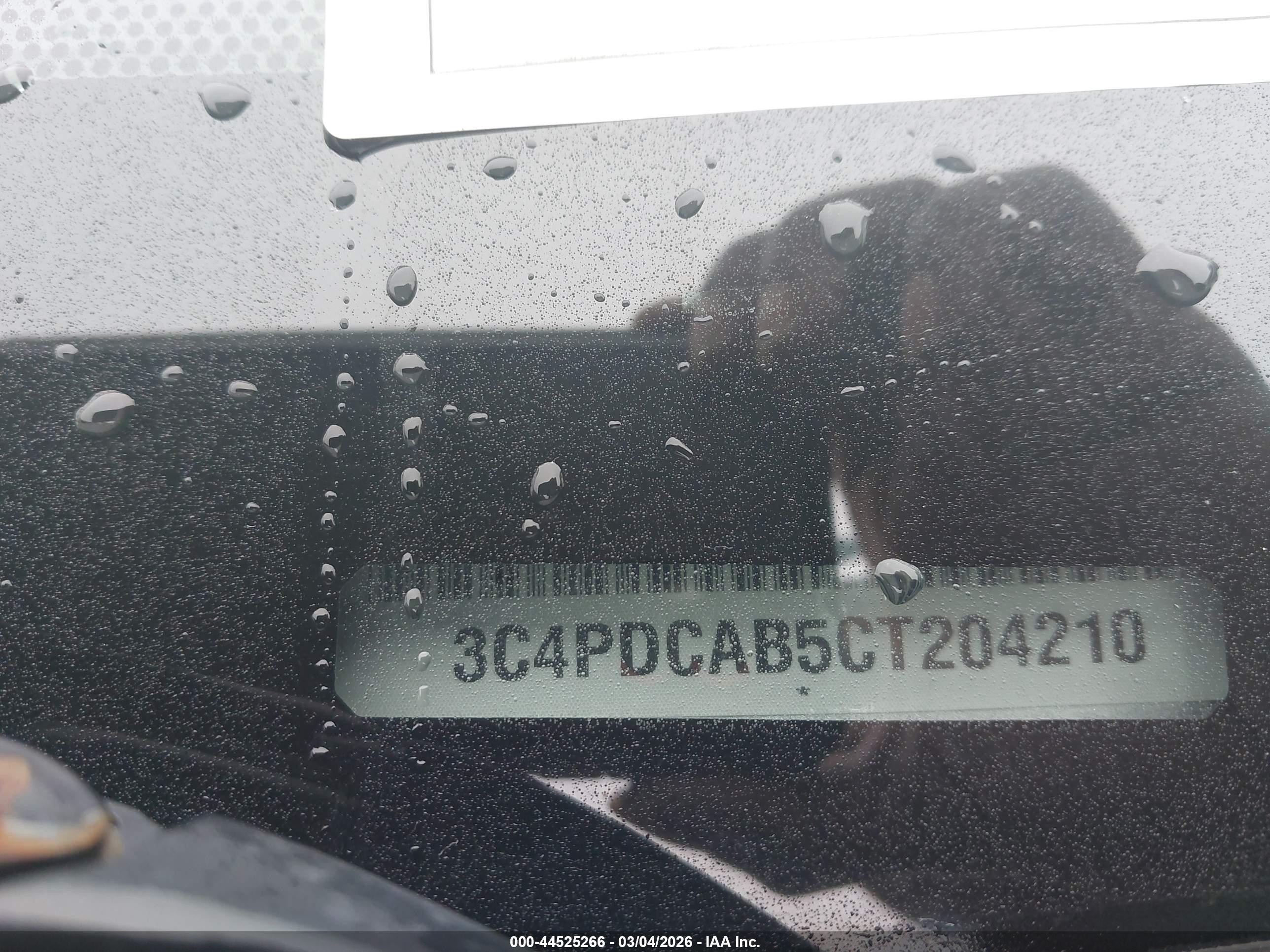 2012 Dodge Journey Se/avp Silver vin: 3C4PDCAB5CT204210