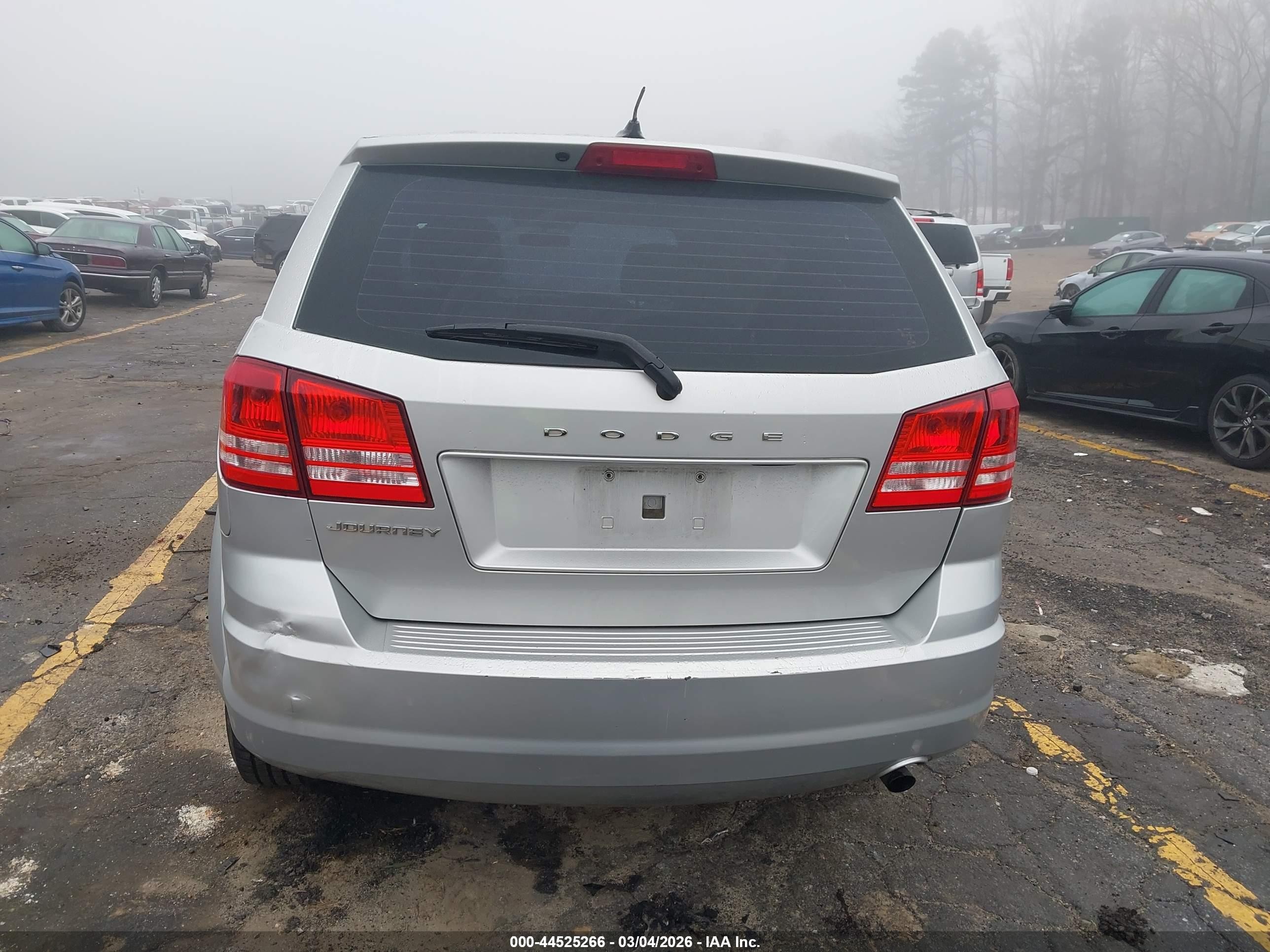 2012 Dodge Journey Se/avp Silver vin: 3C4PDCAB5CT204210