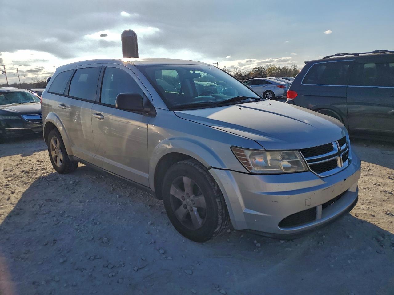 2013 Dodge Journey Se Silver vin: 3C4PDCAB5DT547603