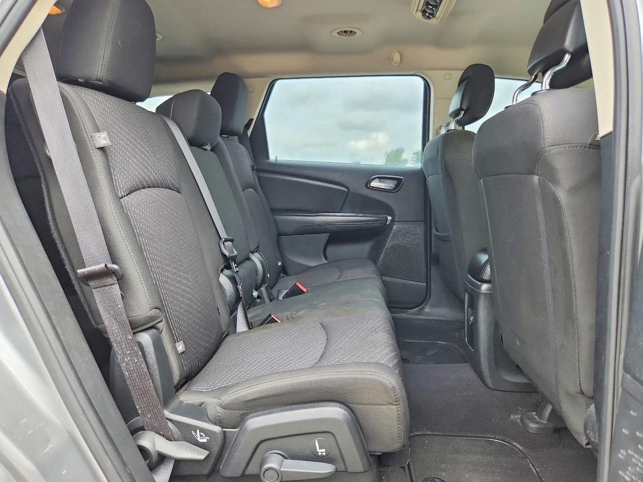 2015 Dodge Journey Se Silver vin: 3C4PDCAB5FT747108
