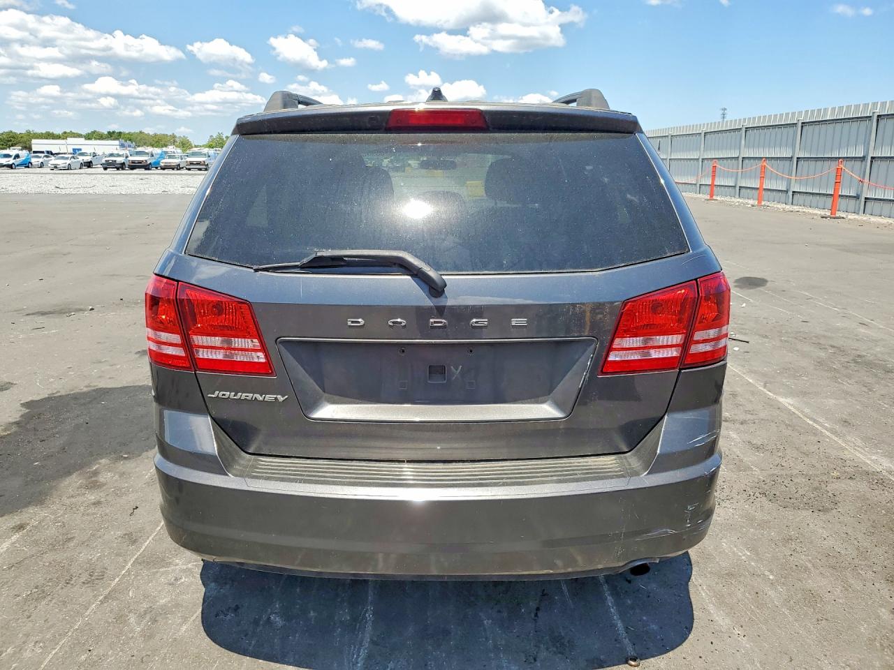 2016 Dodge Journey Se Gray vin: 3C4PDCAB5GT241036