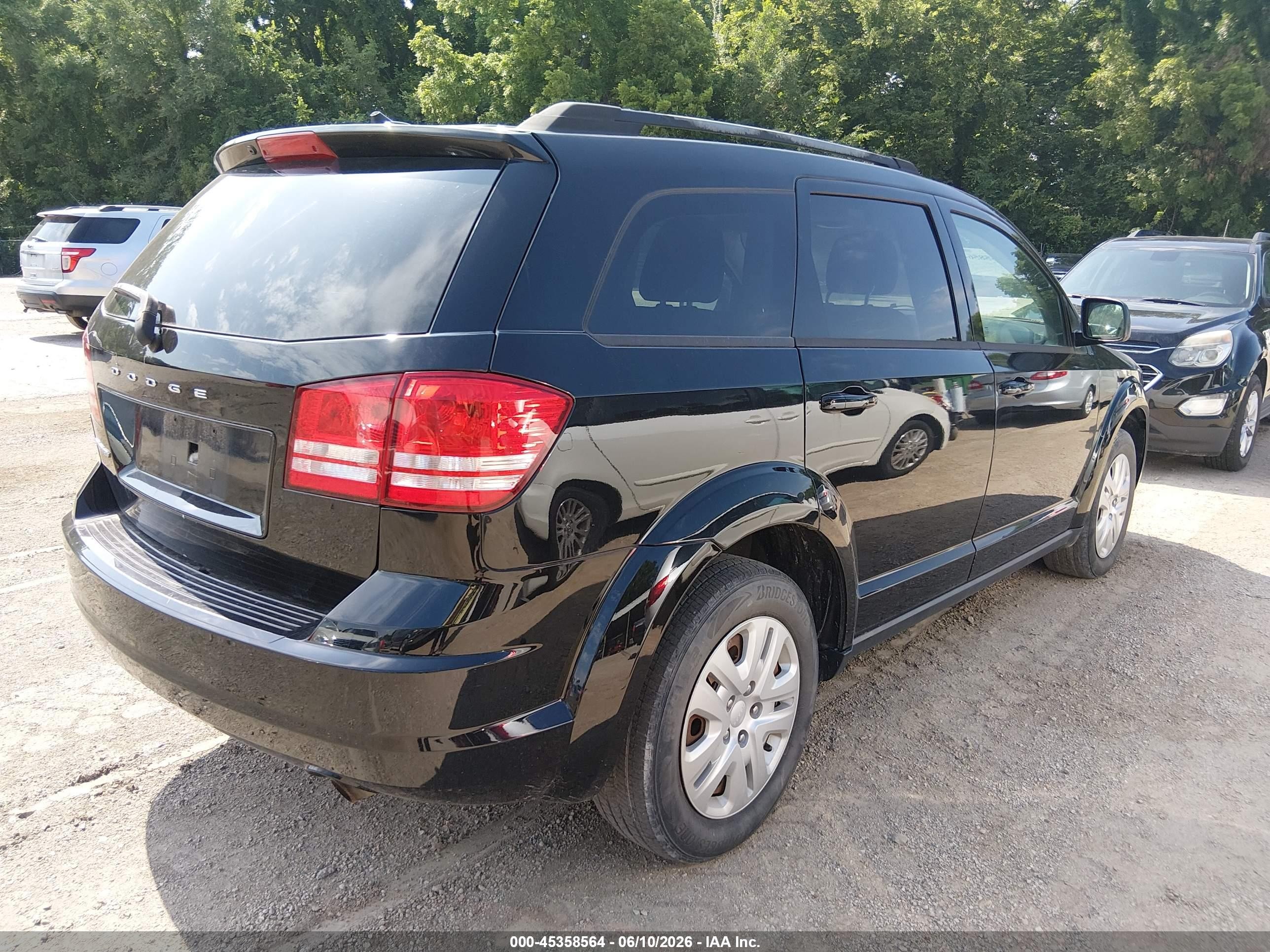 2017 Dodge Journey Se Черный vin: 3C4PDCAB5HT695630