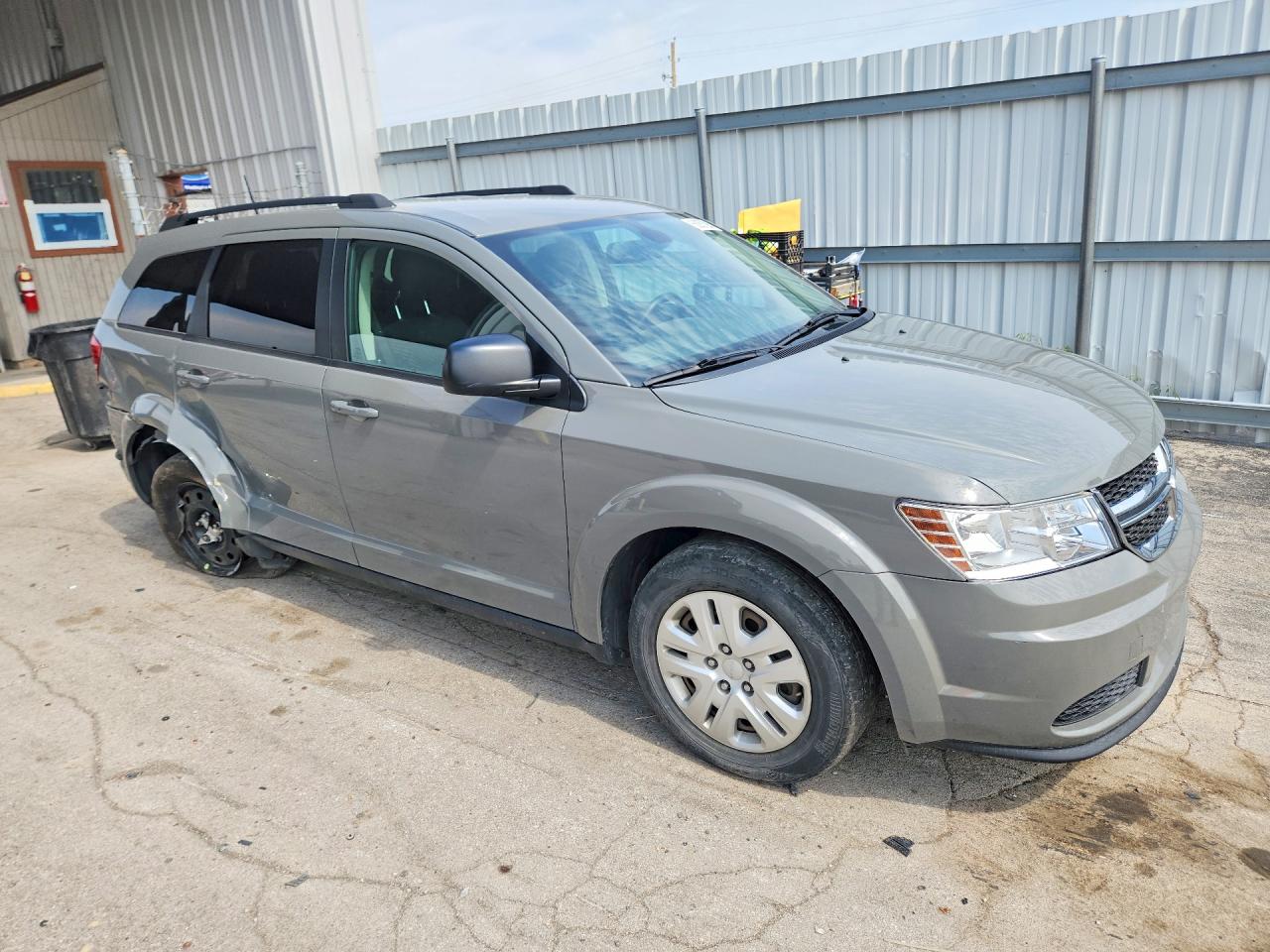 2020 Dodge Journey Se Gray vin: 3C4PDCAB5LT268196