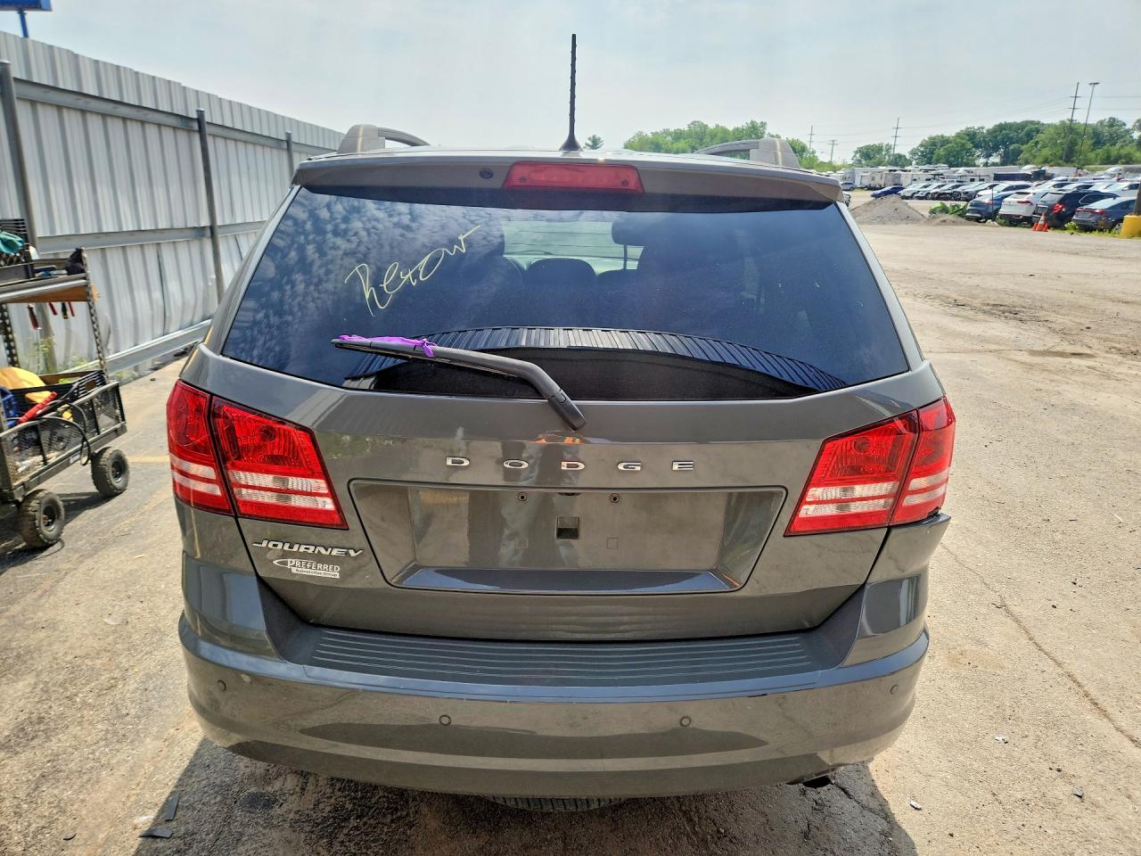2020 Dodge Journey Se Gray vin: 3C4PDCAB5LT268196