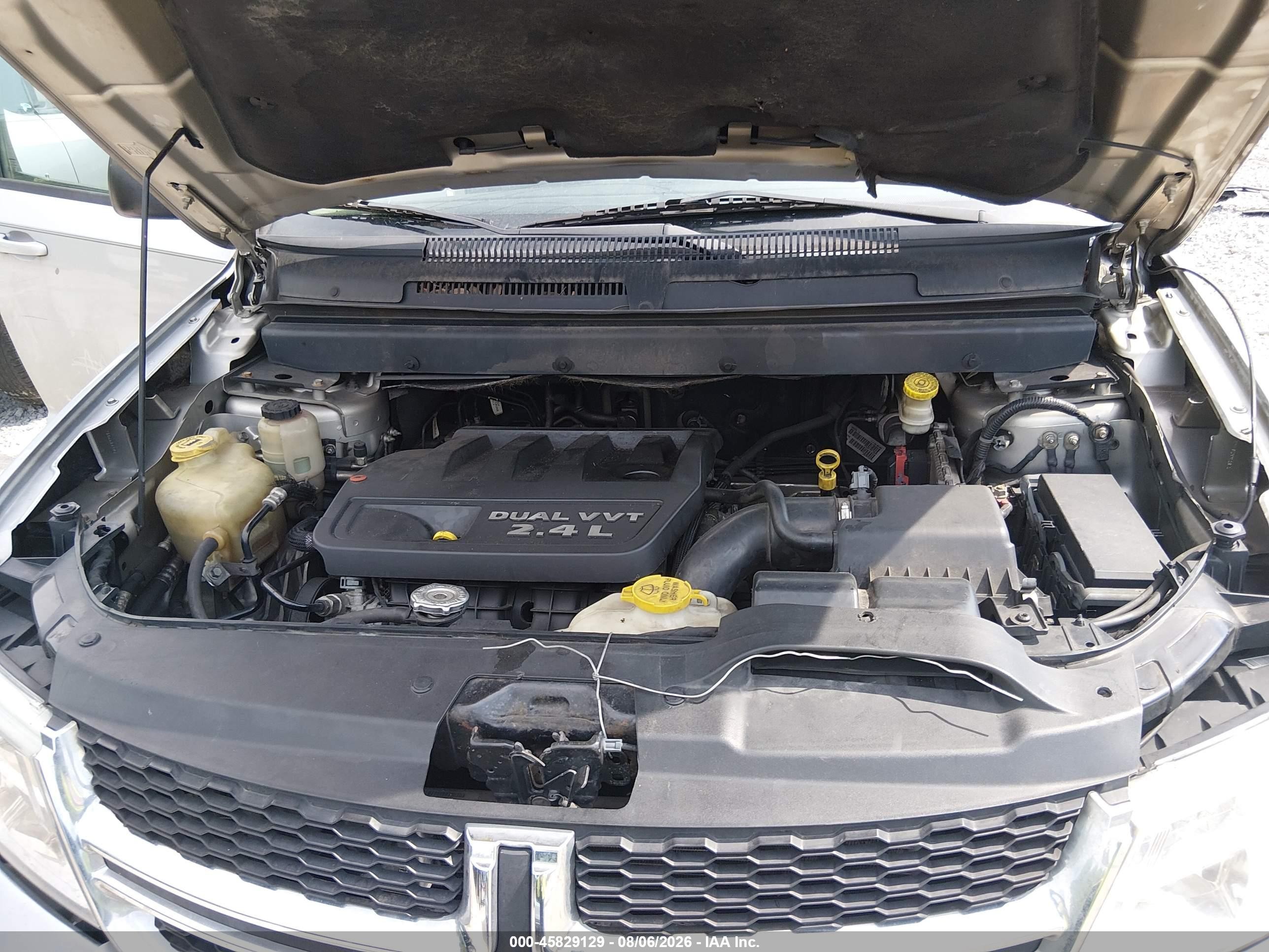 2014 Dodge Journey Se Silver vin: 3C4PDCAB6ET308658