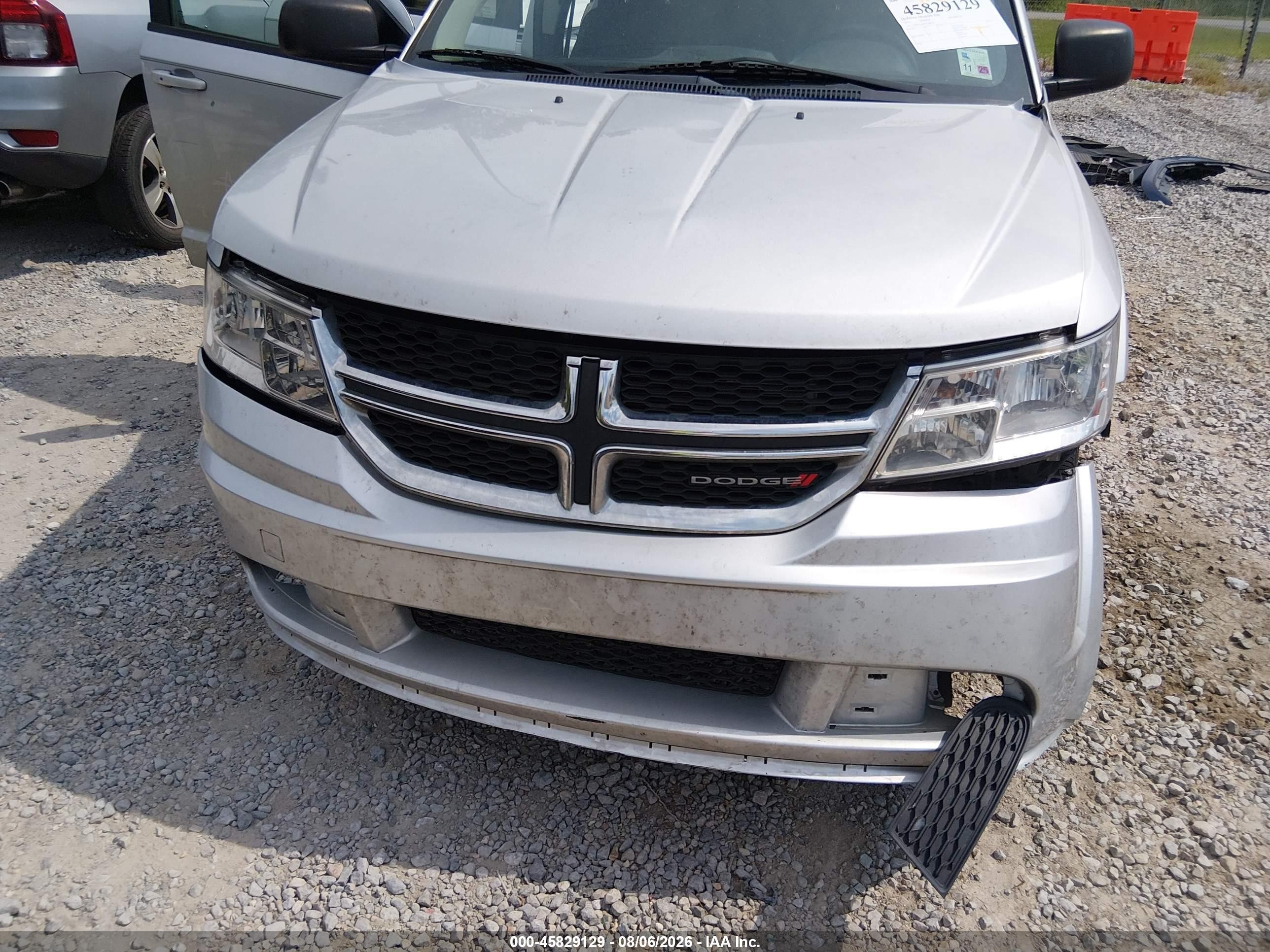 2014 Dodge Journey Se Silver vin: 3C4PDCAB6ET308658