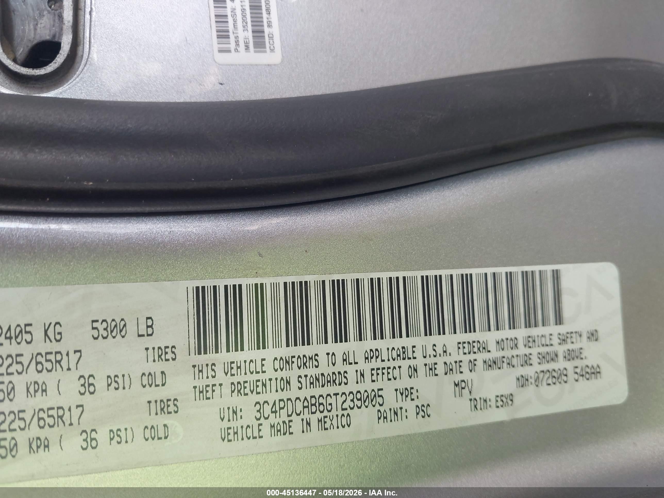 2016 Dodge Journey Se Silver vin: 3C4PDCAB6GT239005