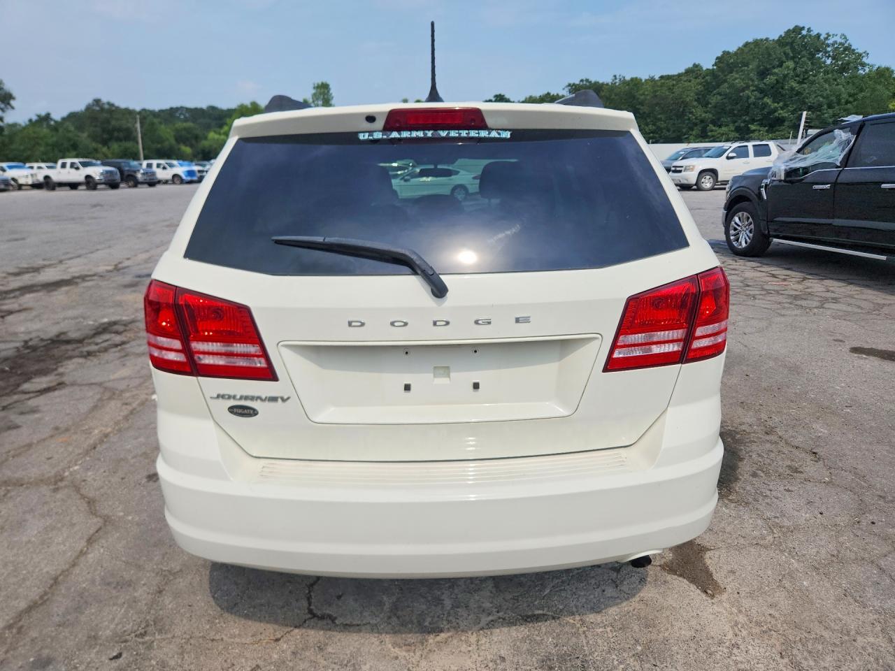 2018 Dodge Journey Se Белый vin: 3C4PDCAB6JT347499