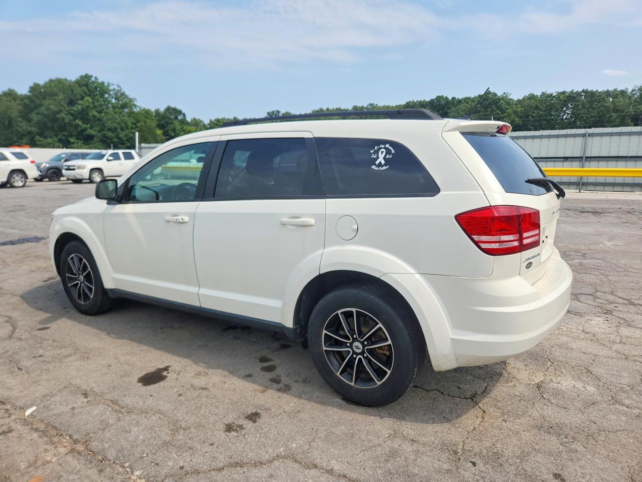 2018 Dodge Journey Se Белый vin: 3C4PDCAB6JT347499