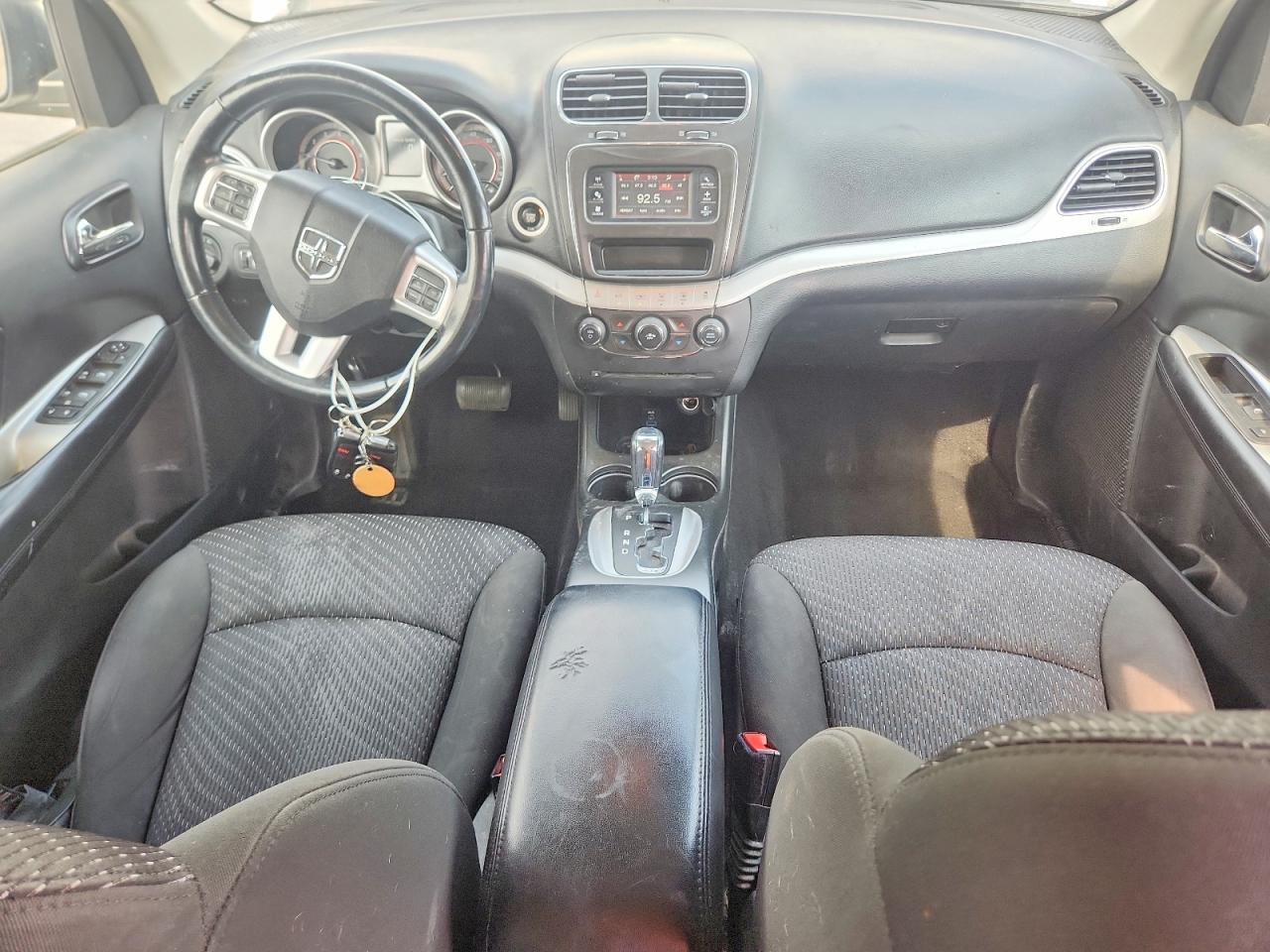2018 Dodge Journey Se Белый vin: 3C4PDCAB6JT347499