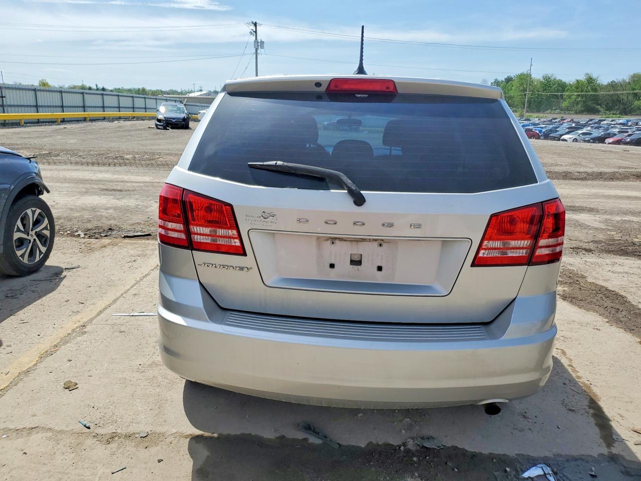 2014 Dodge Journey Se Silver vin: 3C4PDCAB7ET198395