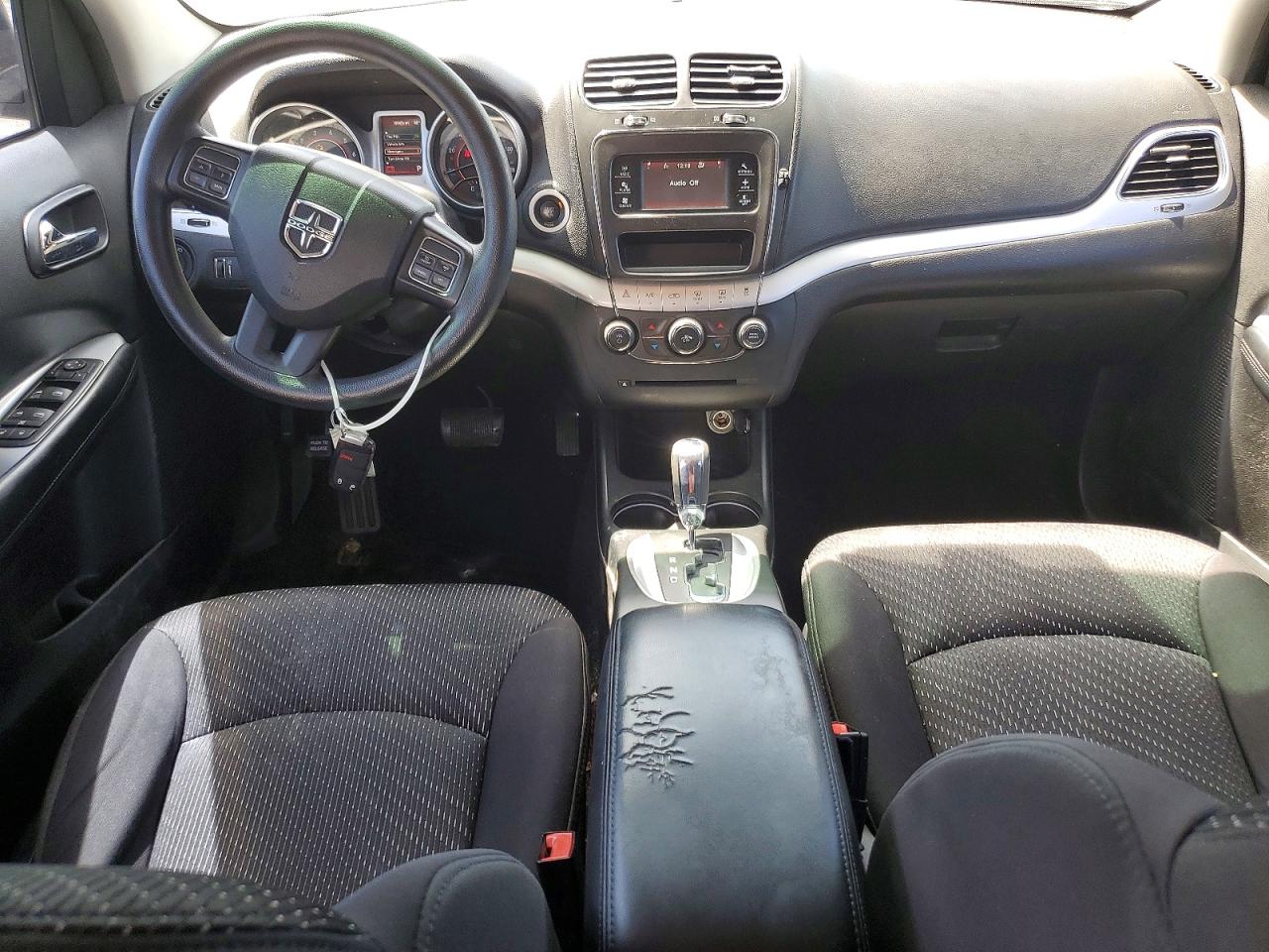 2014 Dodge Journey Se Silver vin: 3C4PDCAB7ET198395
