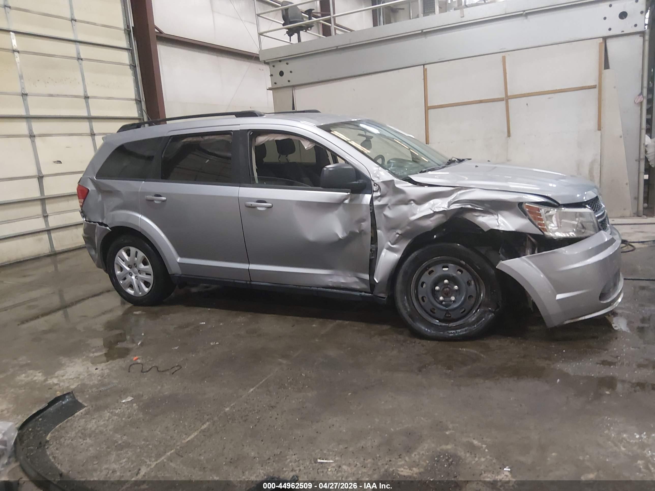 2016 Dodge Journey Se Gray vin: 3C4PDCAB7GT151760