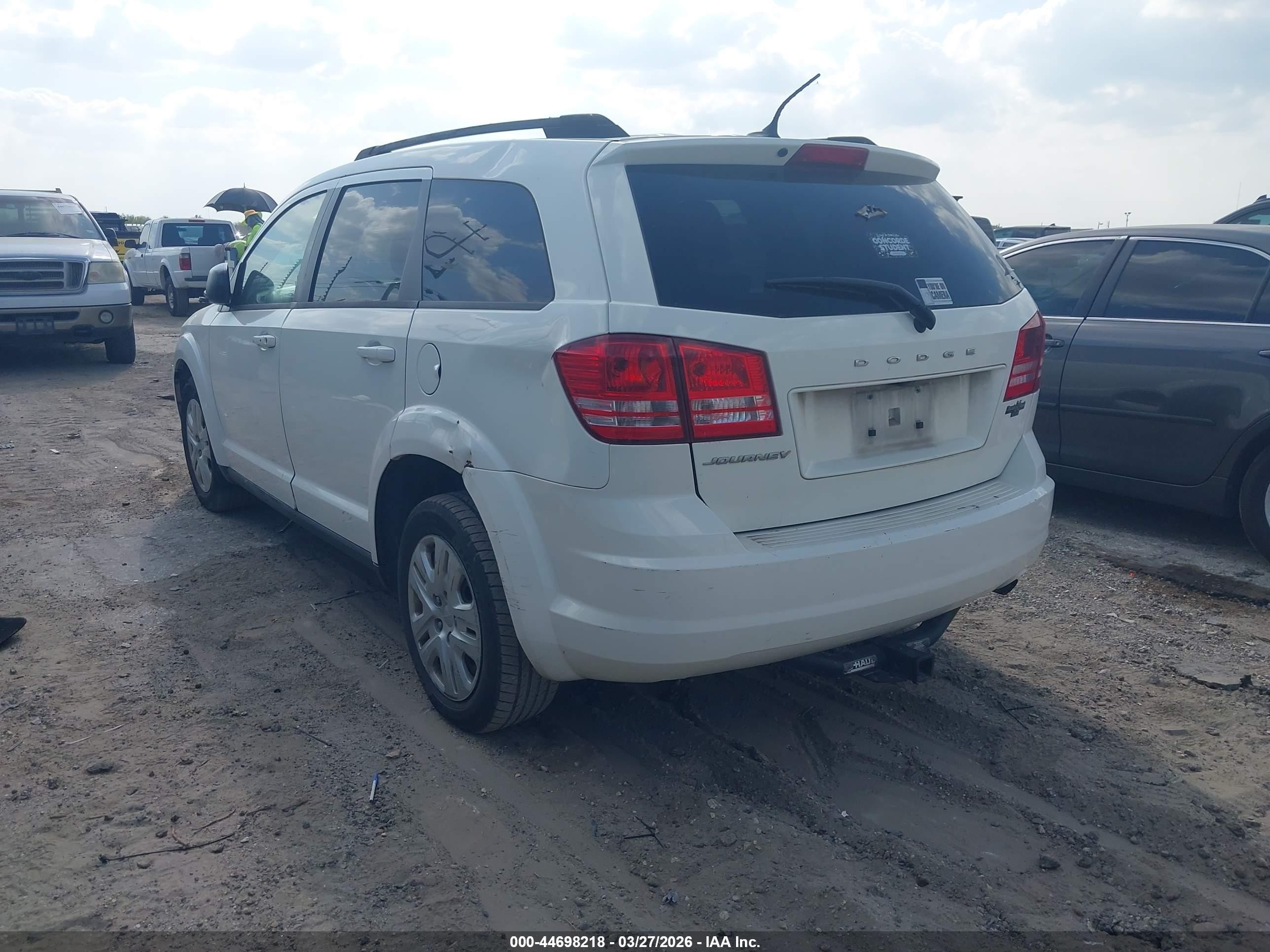 2018 Dodge Journey Se White vin: 3C4PDCAB7JT448213