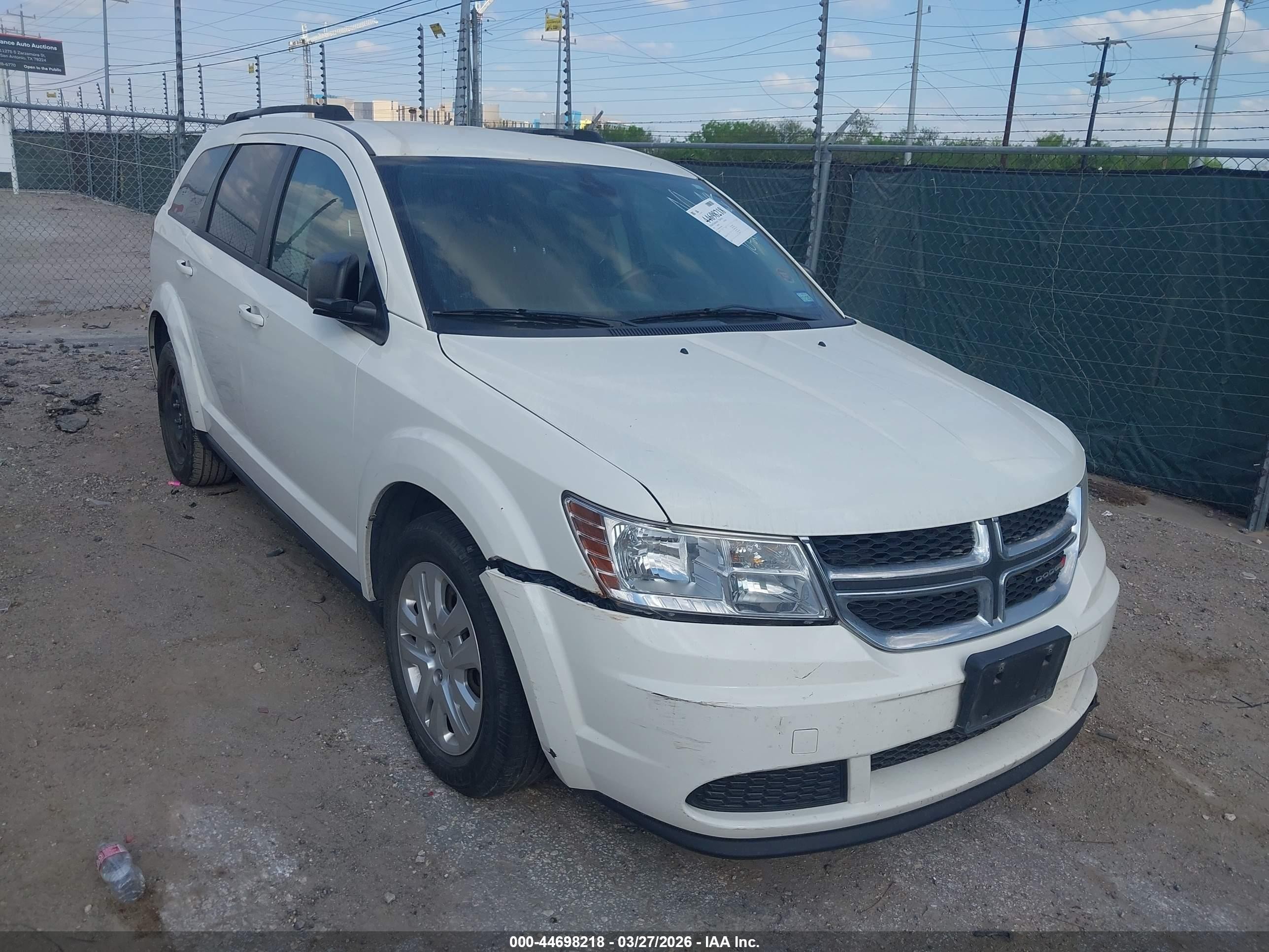 2018 Dodge Journey Se White vin: 3C4PDCAB7JT448213