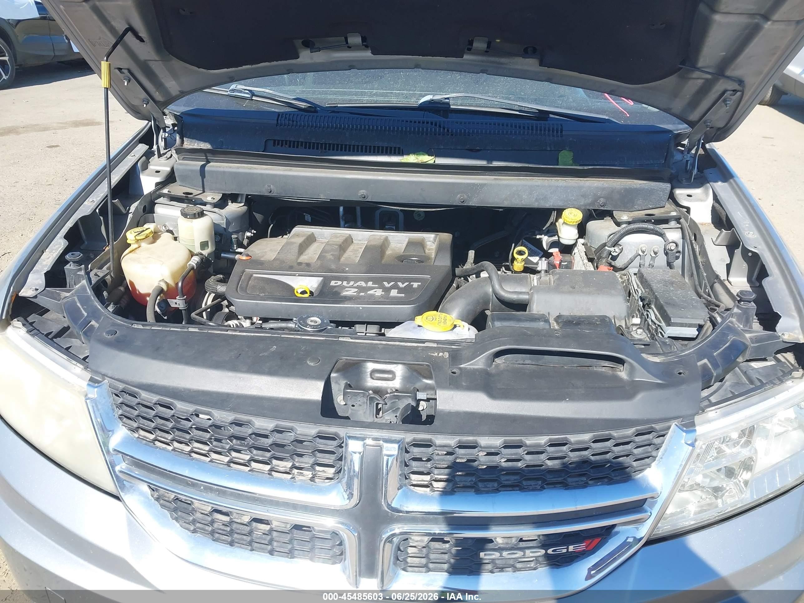 2015 Dodge Journey Se Silver vin: 3C4PDCAB8FT566195